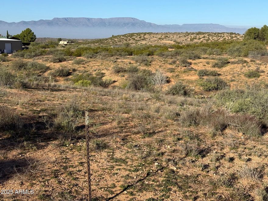 Verde Valley is Arizona Wine Country.  Build your home and private vineyard here on this Great Piece of property. In a highly desireable neighborhood of Cornville AZ. Level building site with great views of Mingus Mountain Range. Take a look at this property and see if it will work for your next home.

Electric conduit on property.
Needs Water well and Septic and Propane.