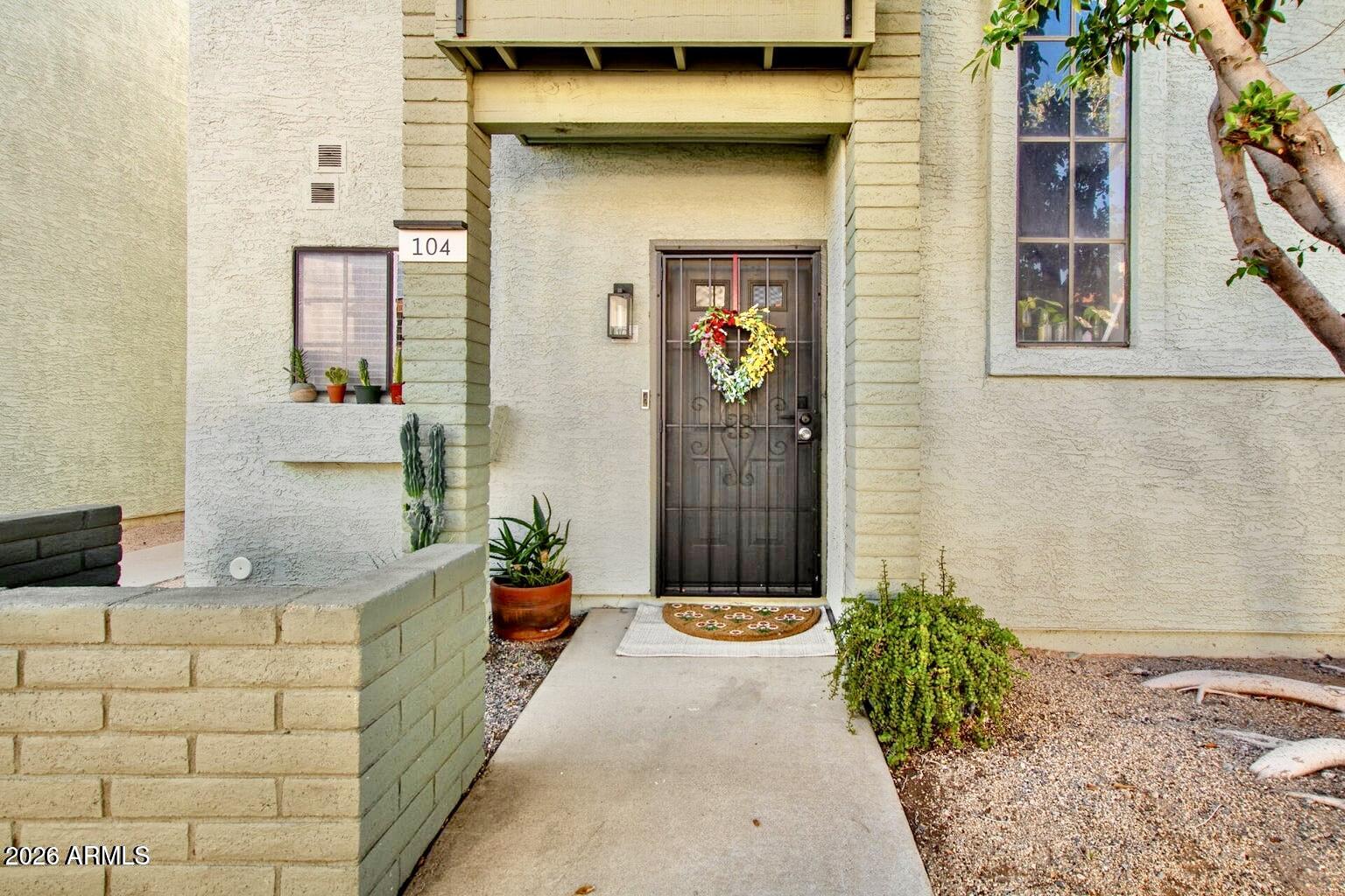 2315 W UNION HILLS Drive 104