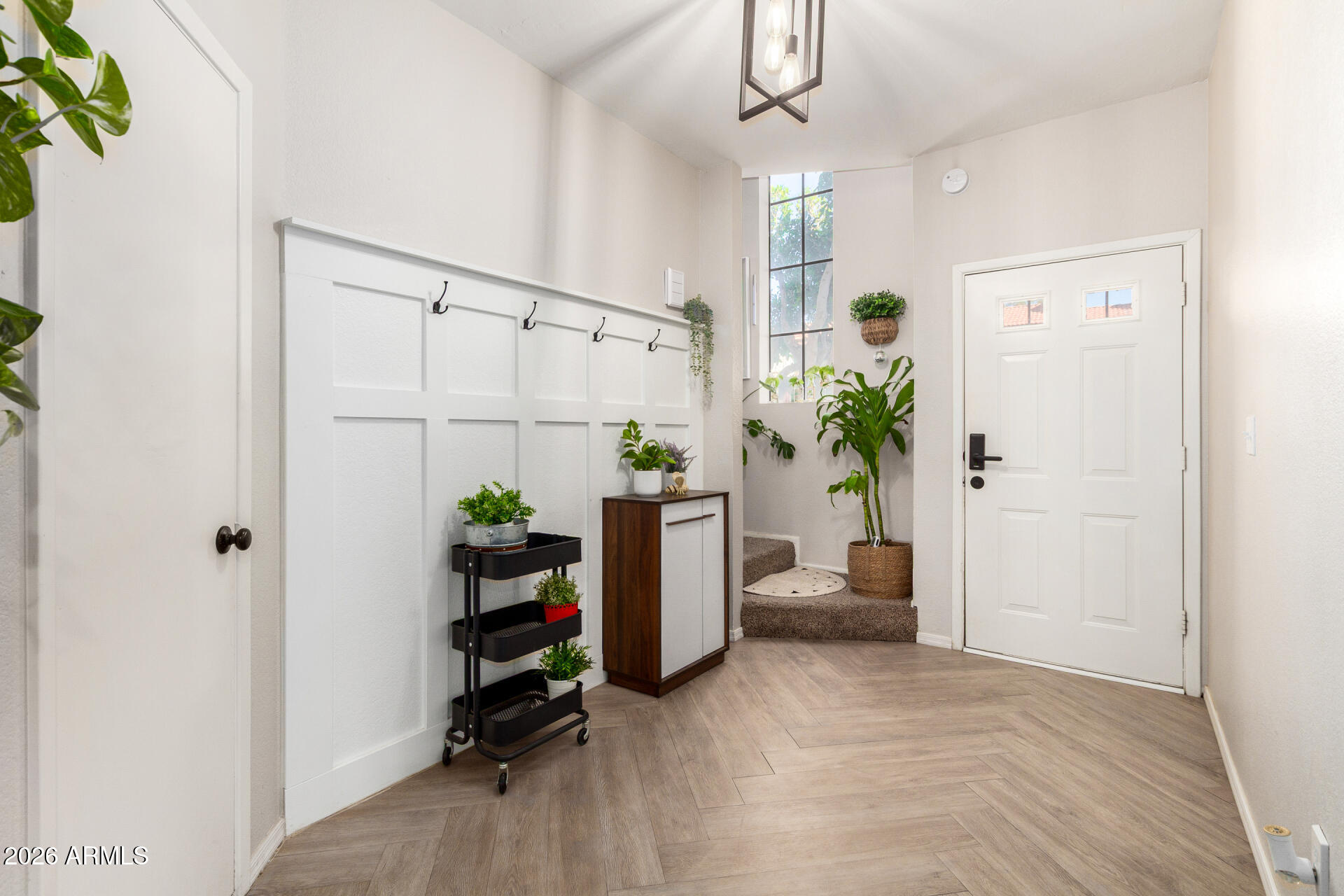 2315 W UNION HILLS Drive 104