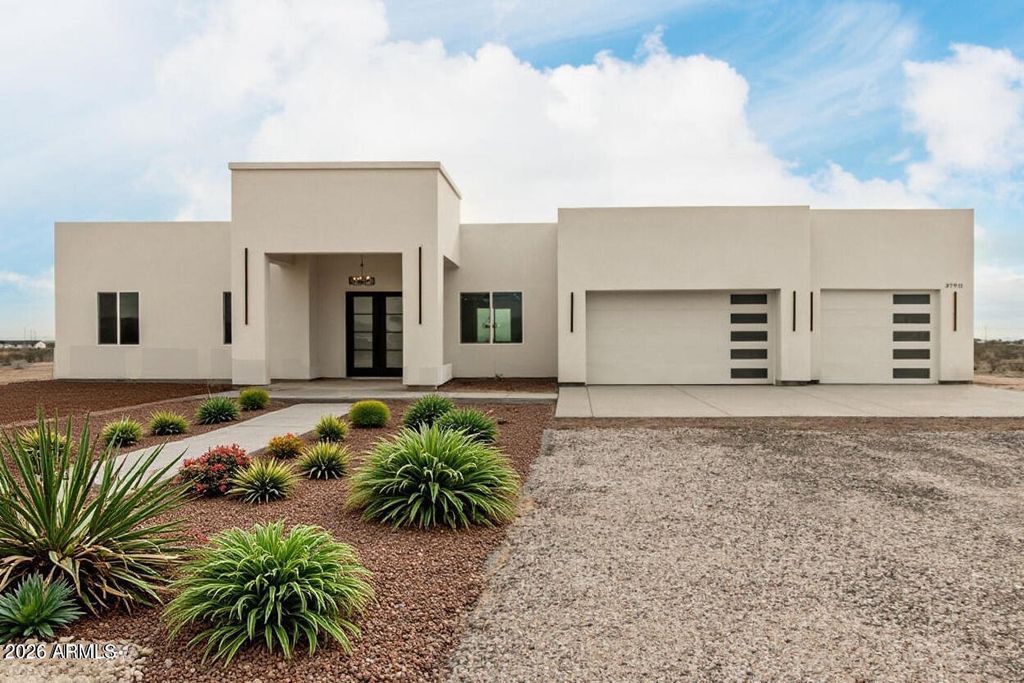 Photo of 37911 W Rancho Drive, Tonopah, AZ 85354 (MLS # 6961028)