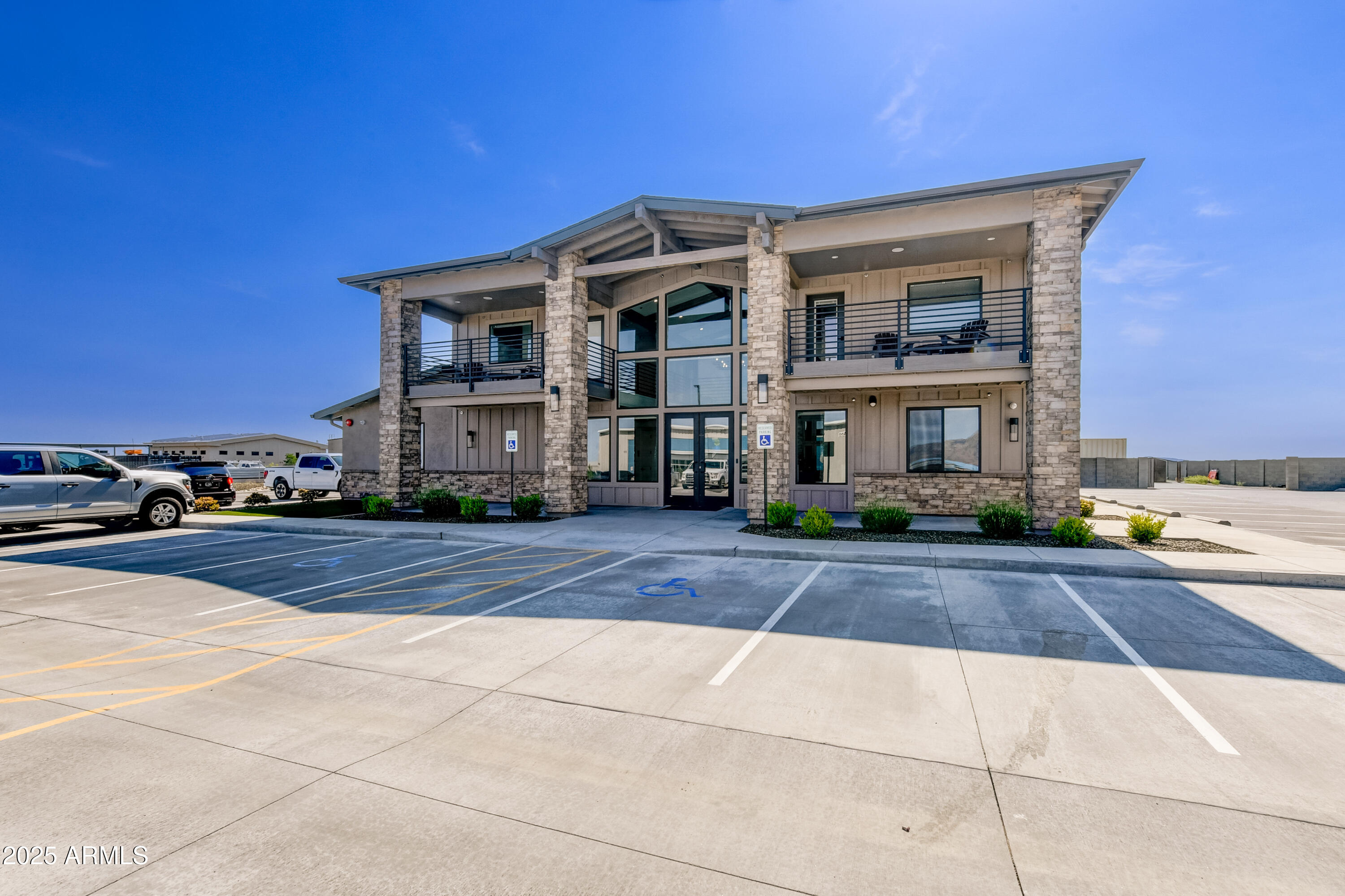 2220 Taxi Way