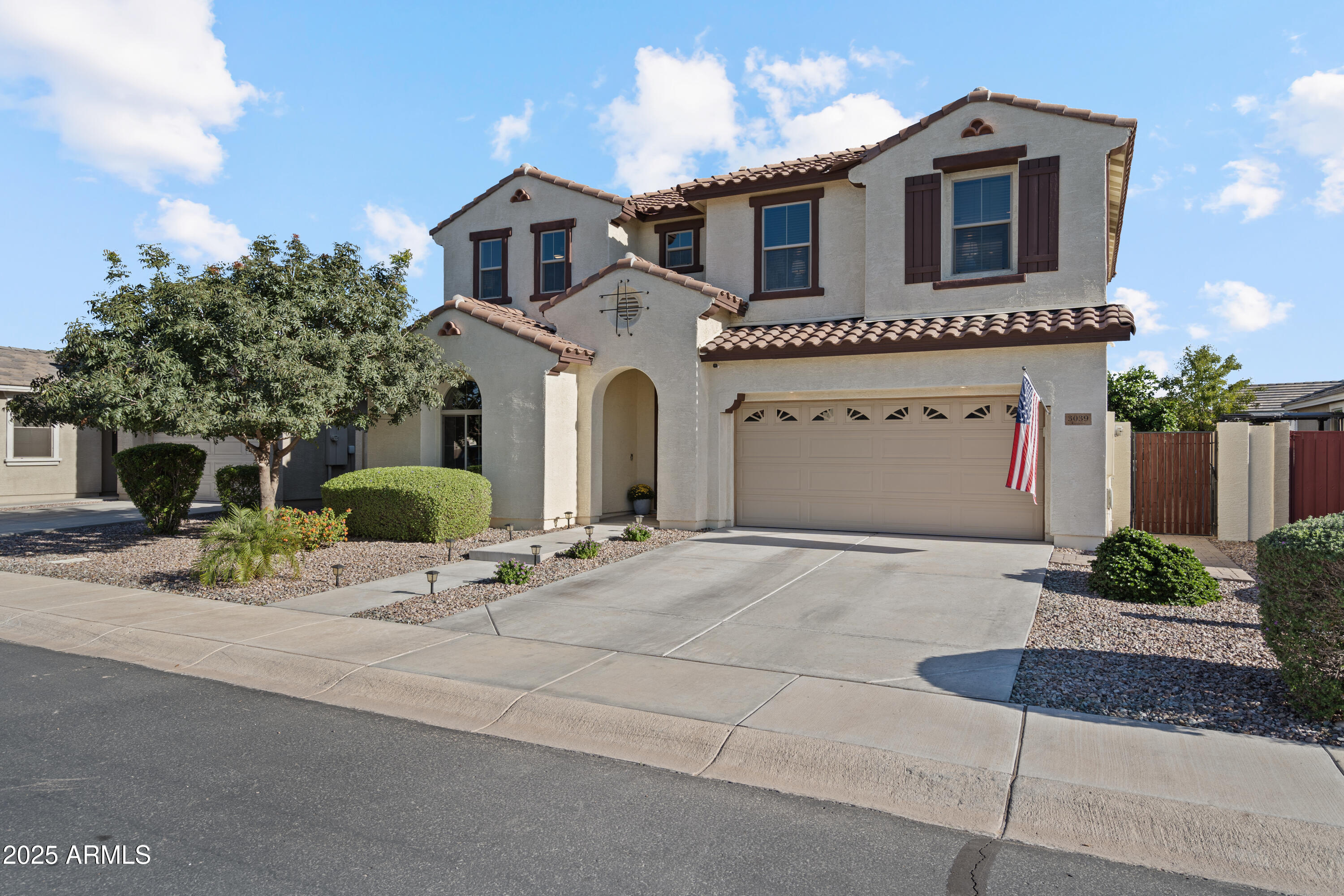 3039 E QUARTZ Street