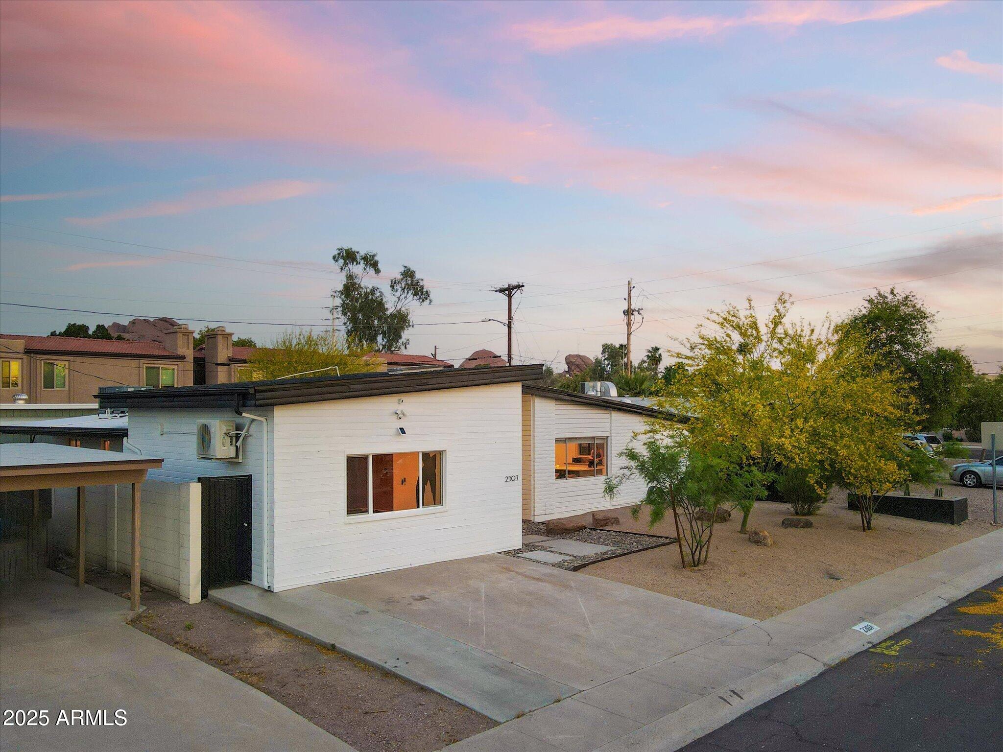2307 N 51ST Place