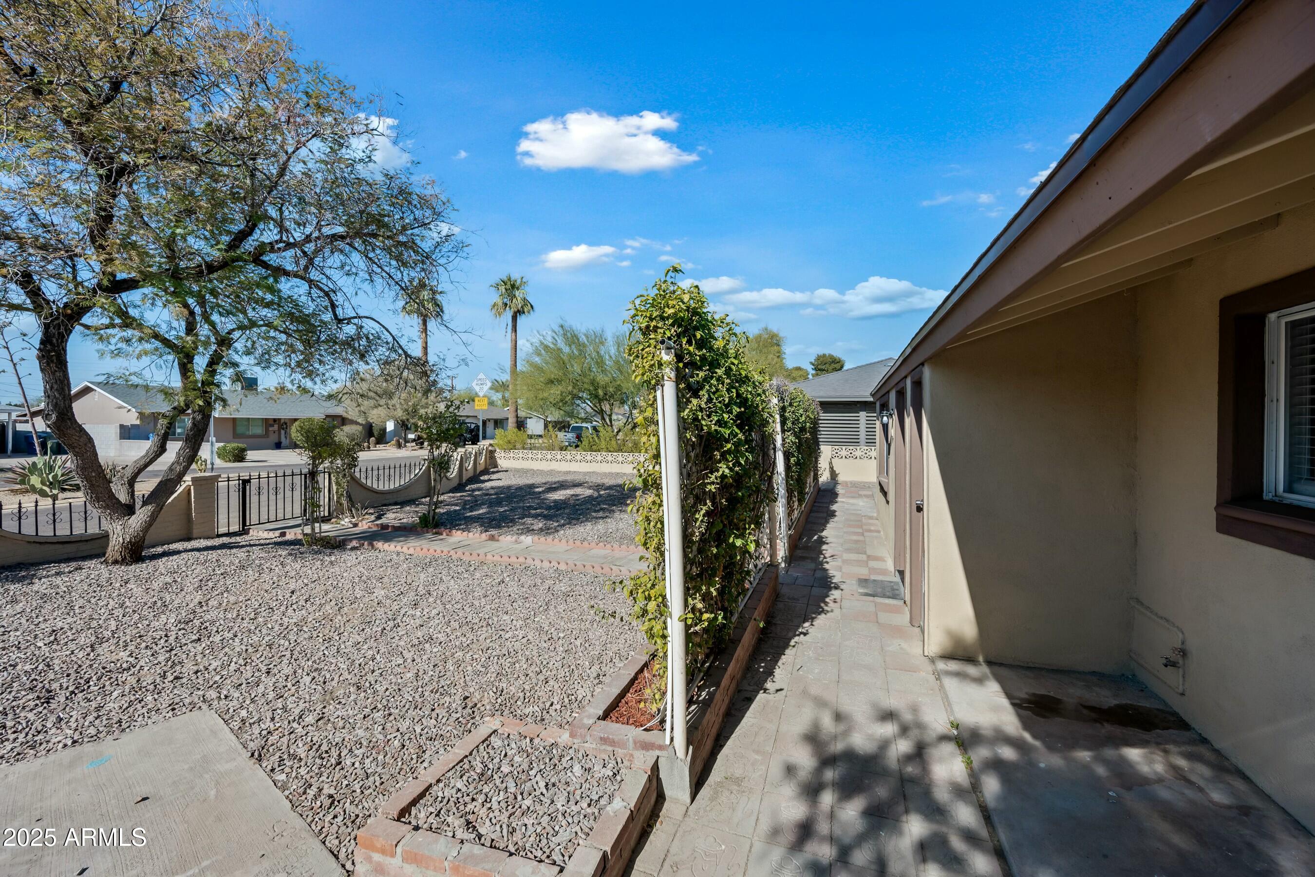 Homes 2 2601 N 51ST Street