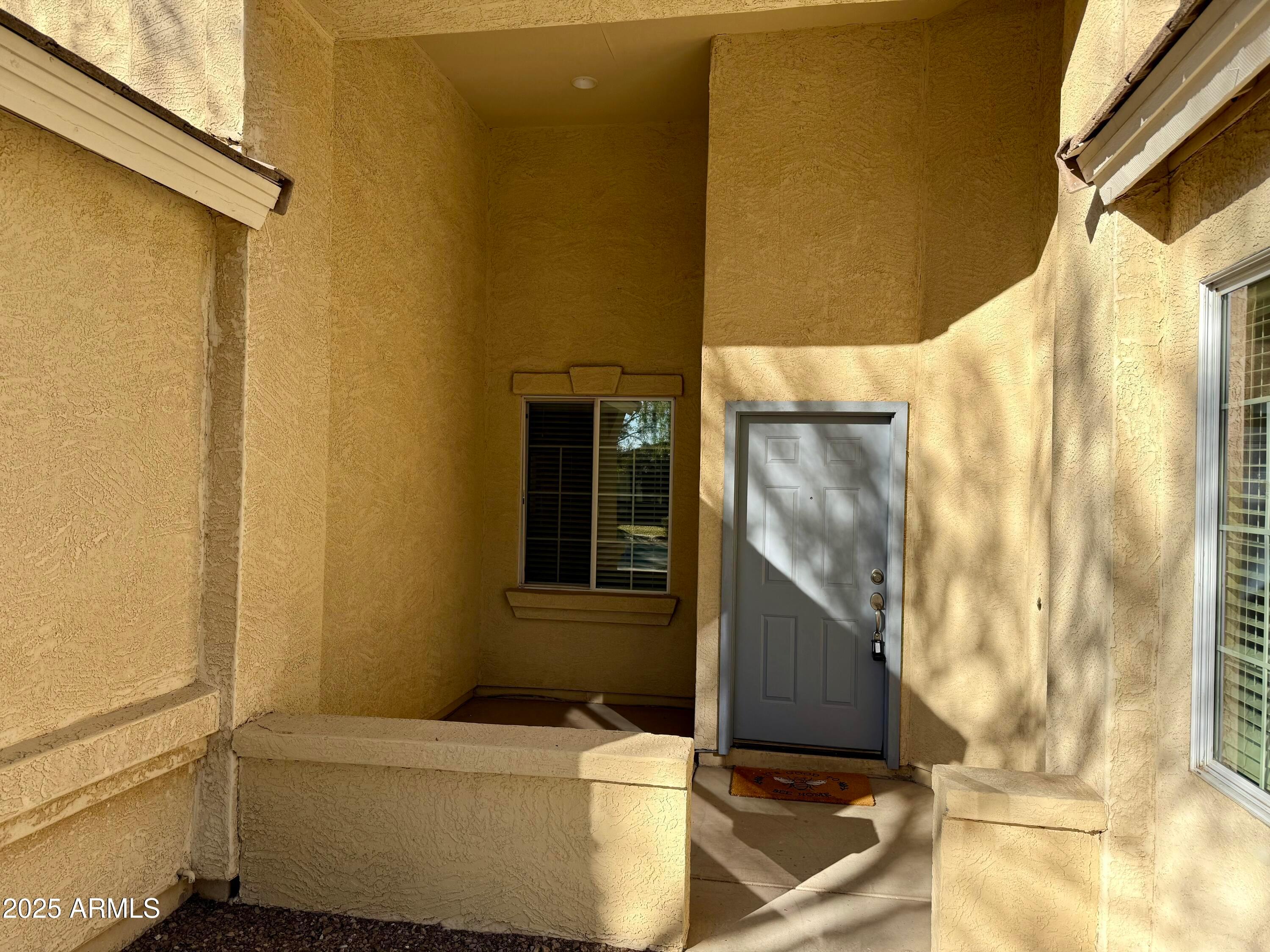 21992 E CAMINA PLATA --