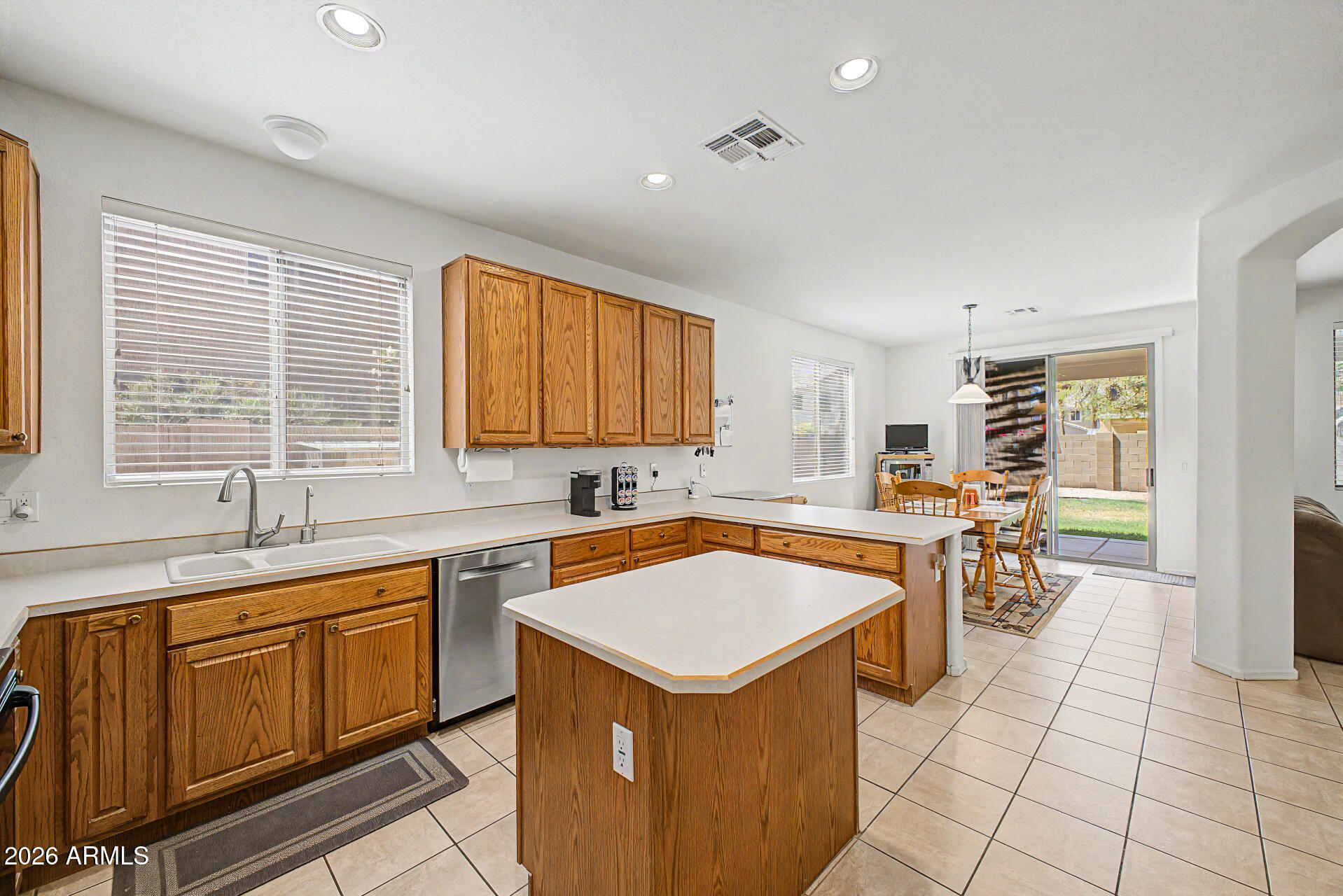 460 W EBONY Way