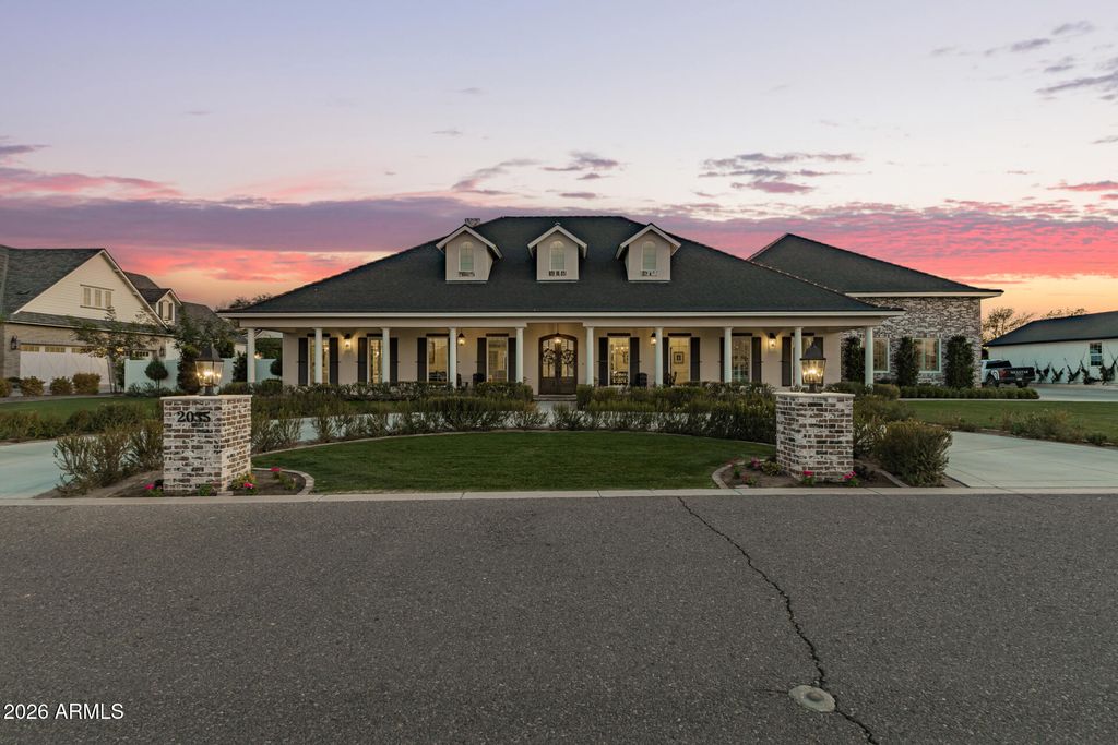 Photo of 2035 E Haven Circle S, Gilbert, AZ 85298 (MLS # 6993712)