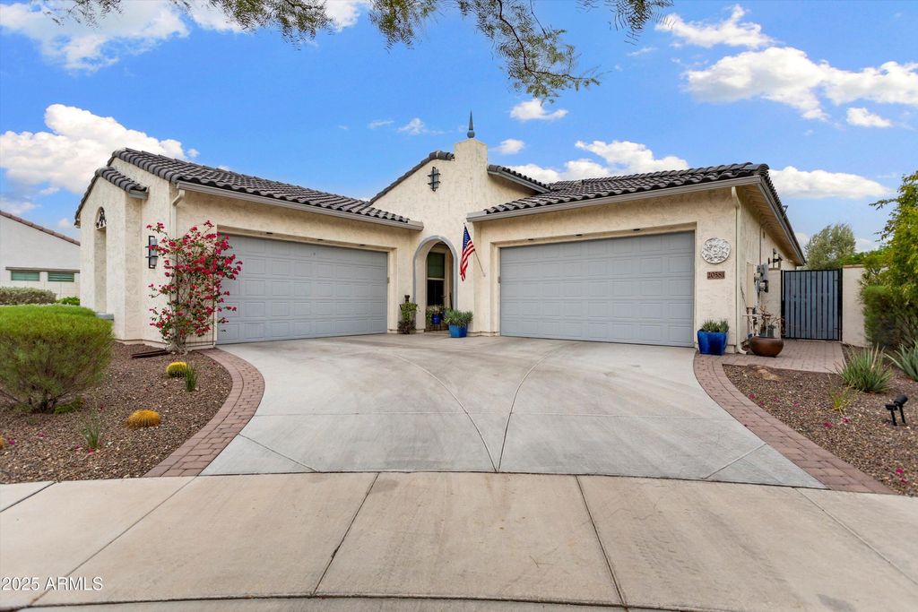 Photo of 20581 W Pasadena Avenue, Buckeye, AZ 85396 (MLS # 6932372)