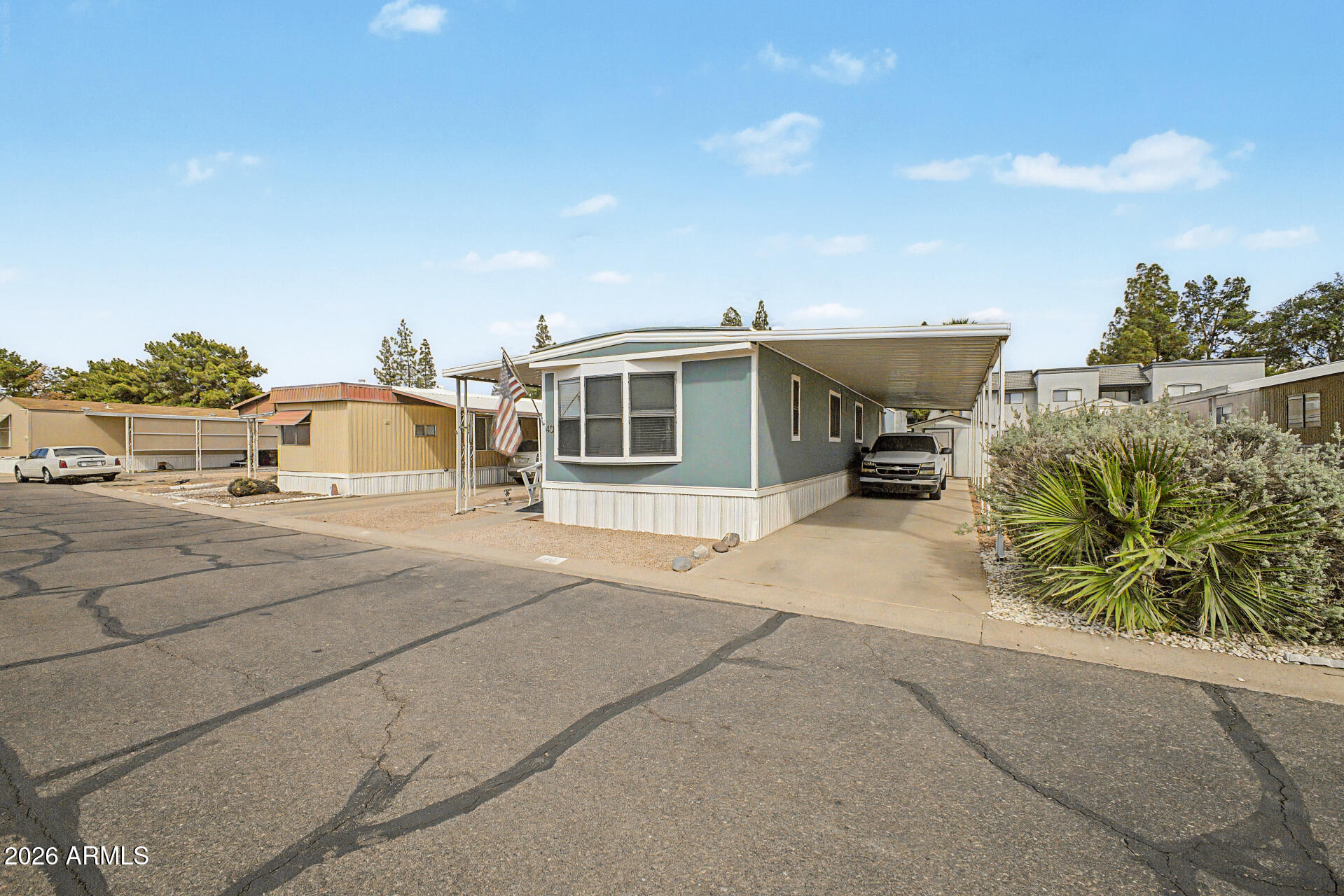 535 S ALMA SCHOOL Road 40