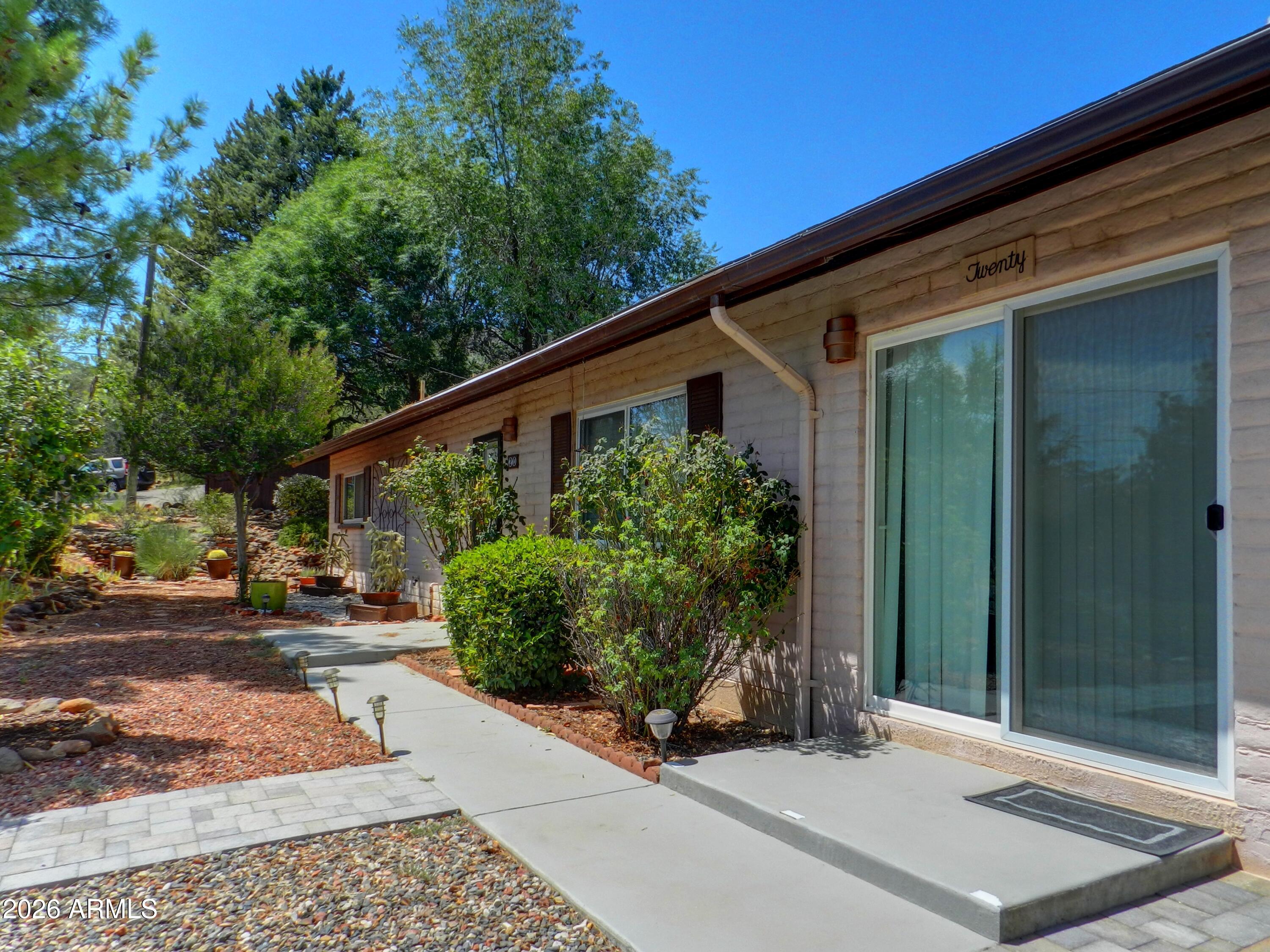 20 BLACKHAWK Lane