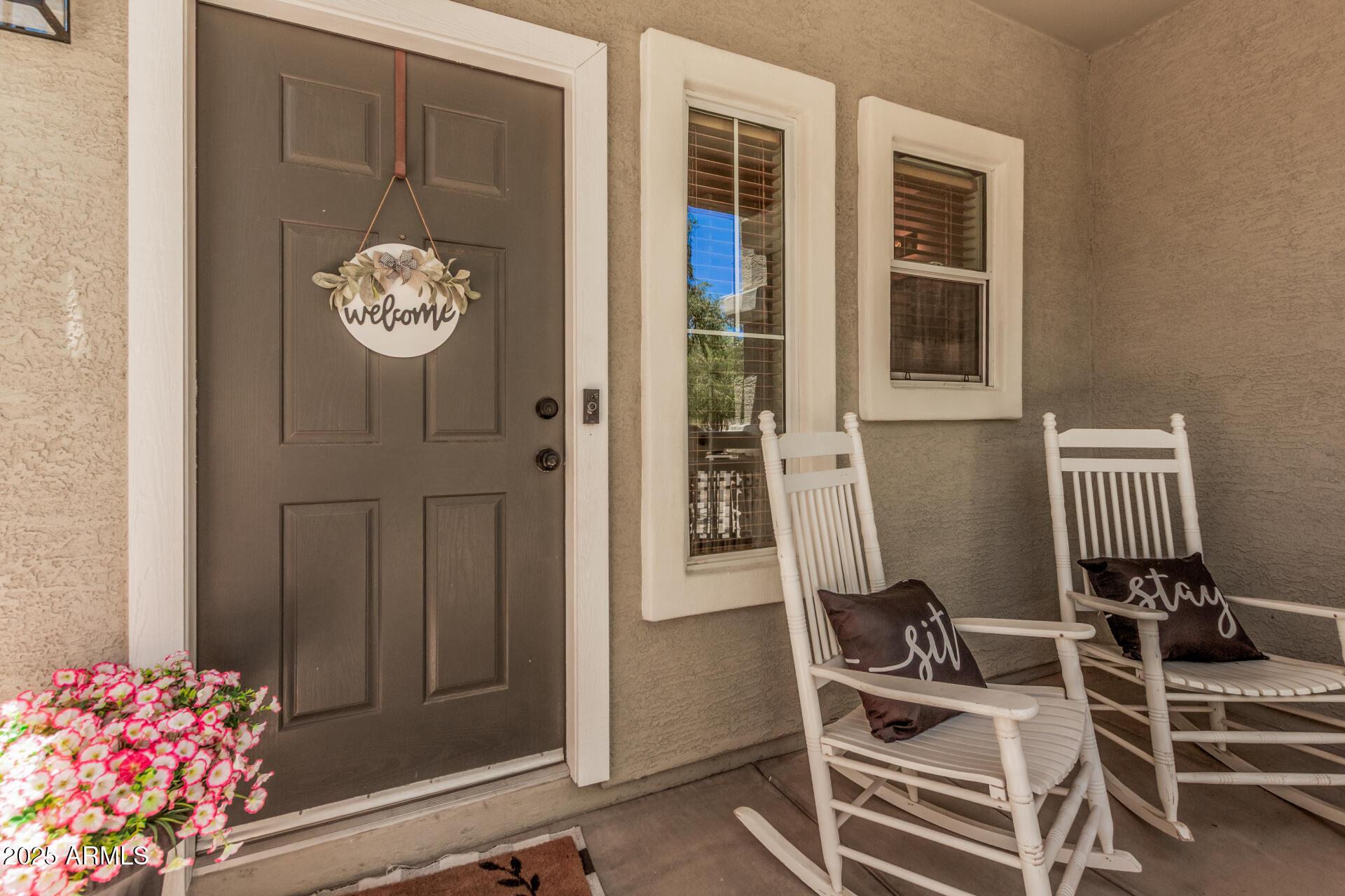 4117 E BAYLOR Lane
