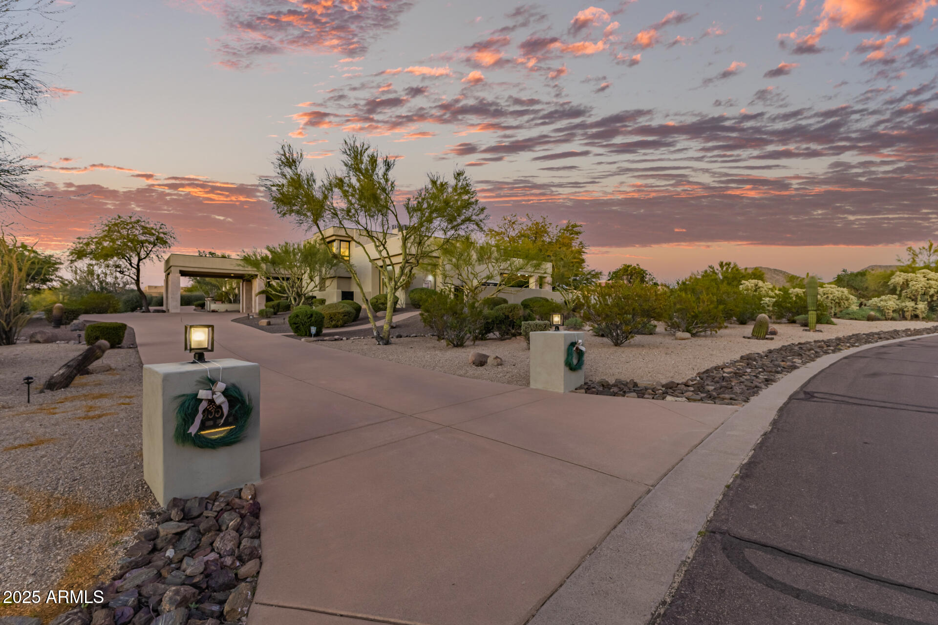 9350 E VIA DEL SOL Drive