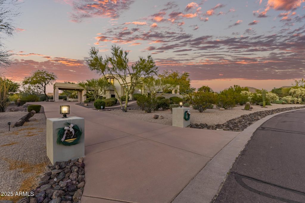 Photo of 9350 E Via Del Sol Drive, Scottsdale, AZ 85255 (MLS # 6959974)