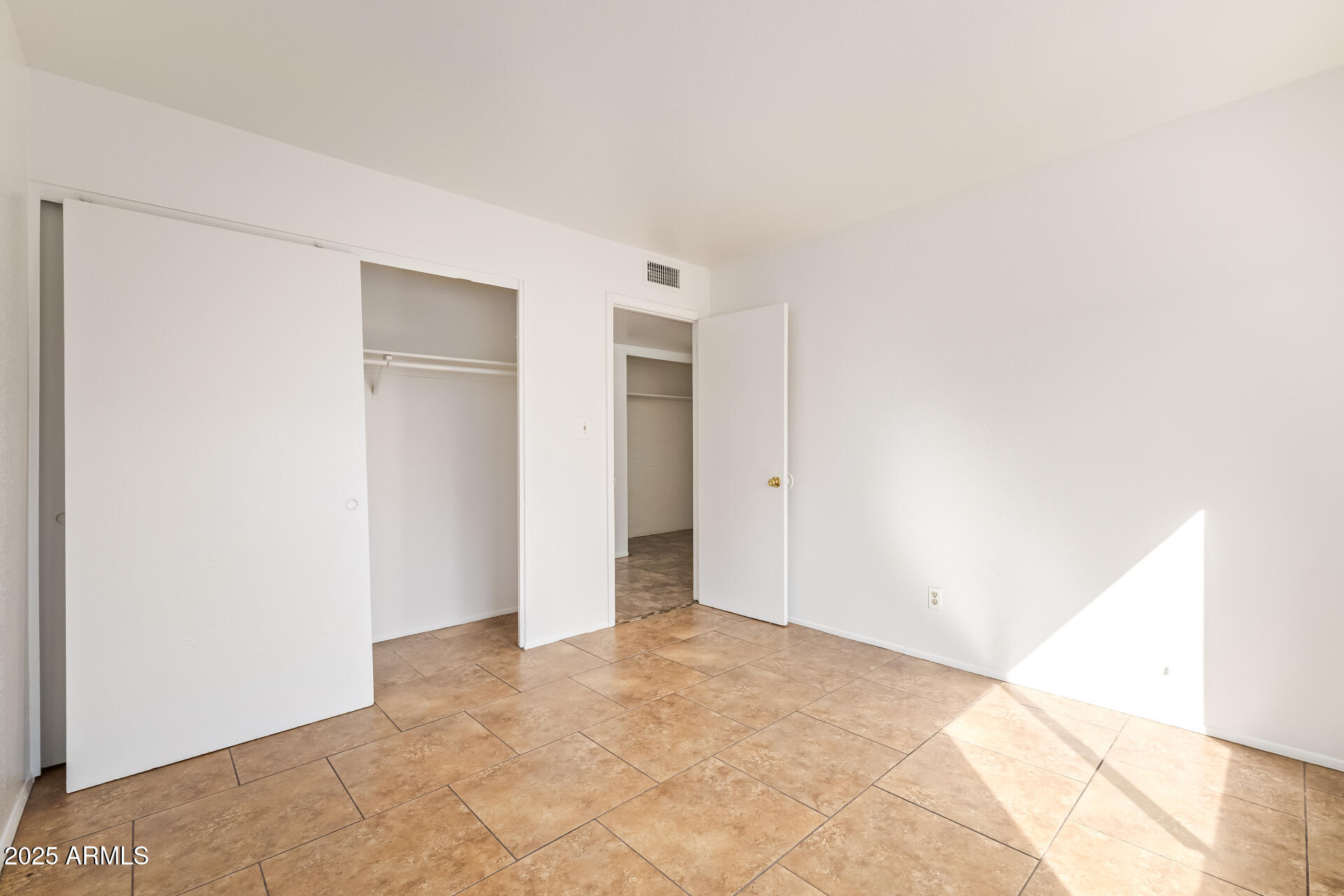 HALLCRAFT VILLAS WEST 8 - Residential