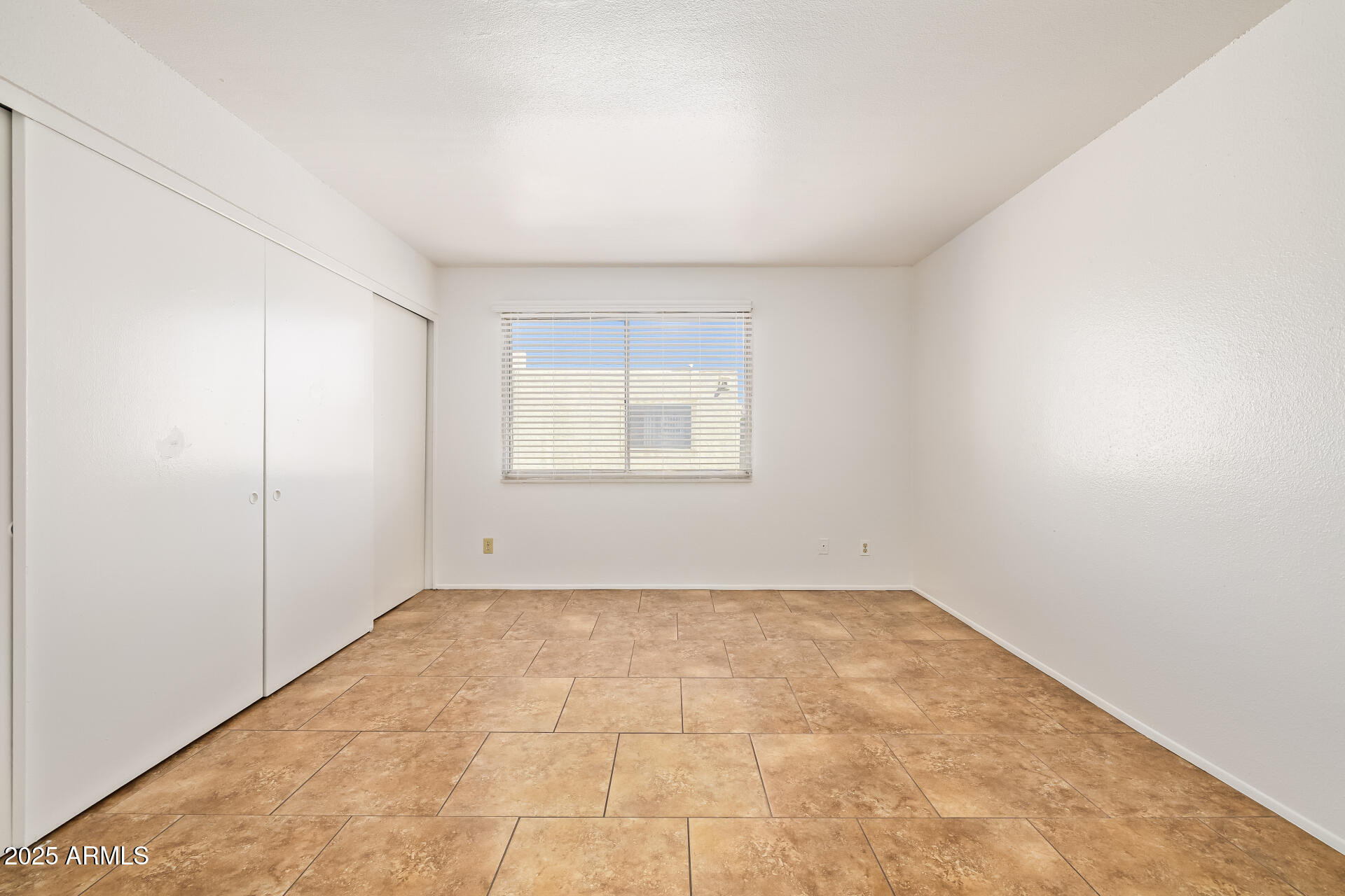 HALLCRAFT VILLAS WEST 8 - Residential