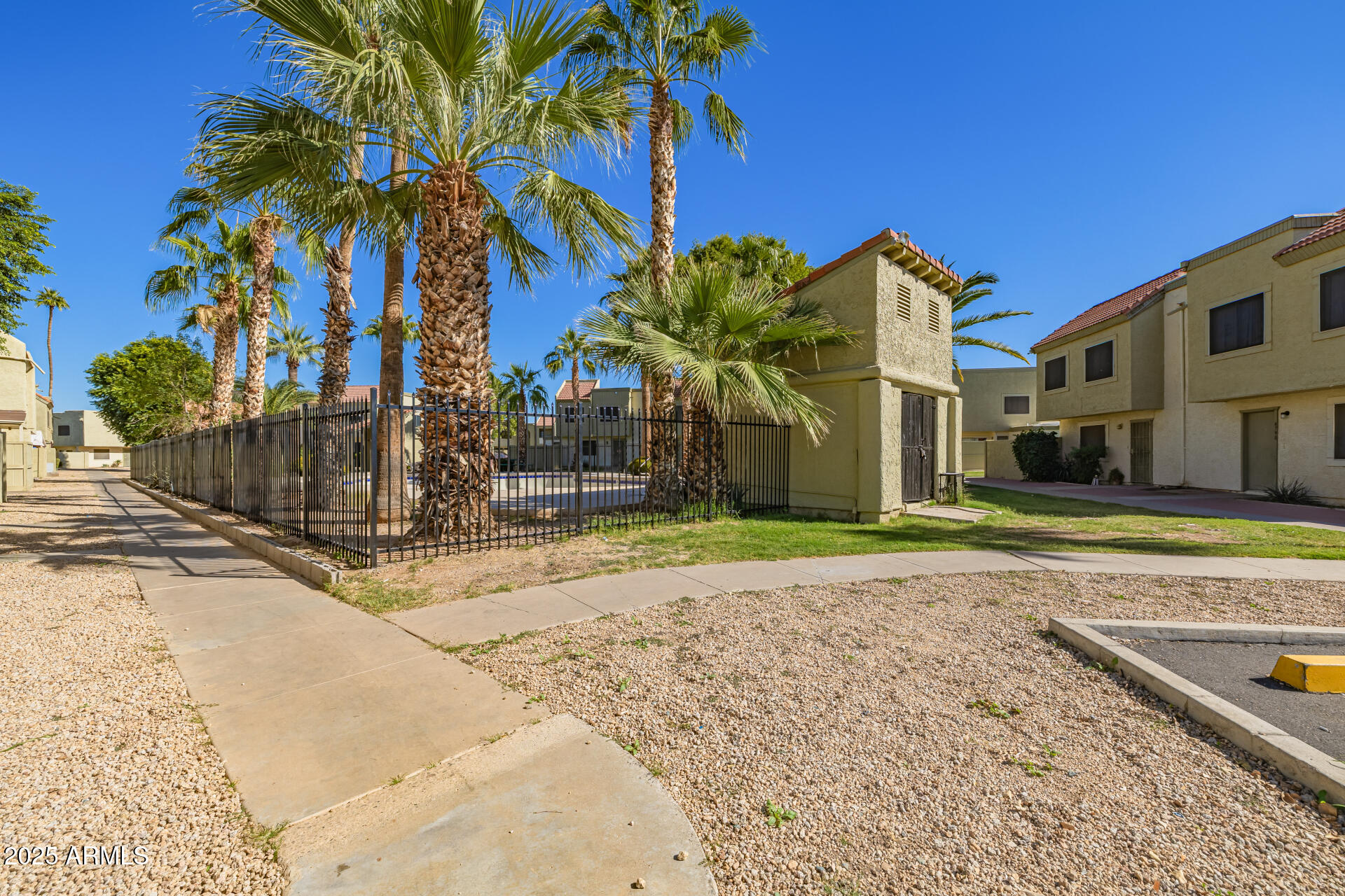 HALLCRAFT VILLAS WEST 8 - Residential