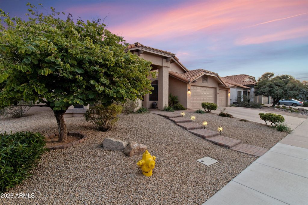 Photo of 437 S Port Drive, Gilbert, AZ 85233 (MLS # 6974299)