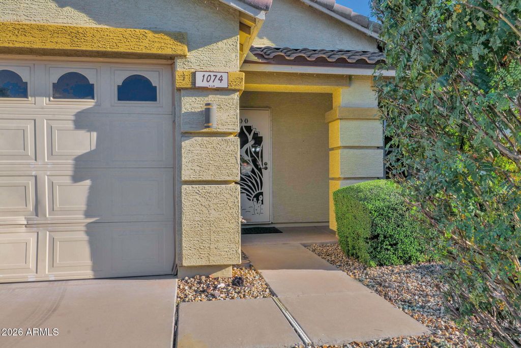 Photo of 1074 E Arabian Drive, Gilbert, AZ 85296 (MLS # 6993352)