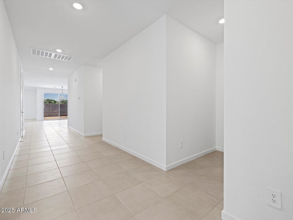Photo of 326 S San Marino Loop, Casa Grande, AZ 85194 (MLS # 6912829)