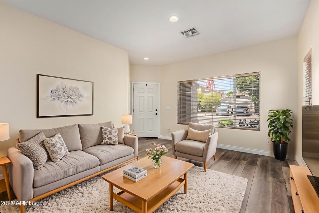 Photo of 921 W Breckenridge Avenue, Gilbert, AZ 85233 (MLS # 6918570)