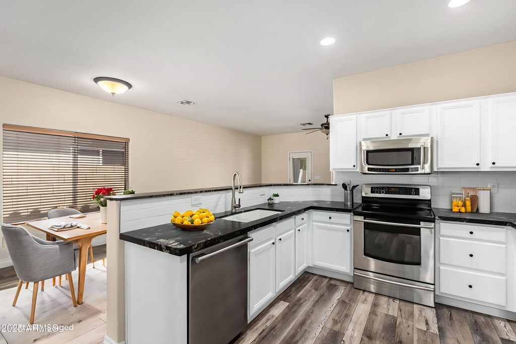 Photo of 921 W Breckenridge Avenue, Gilbert, AZ 85233 (MLS # 6918570)