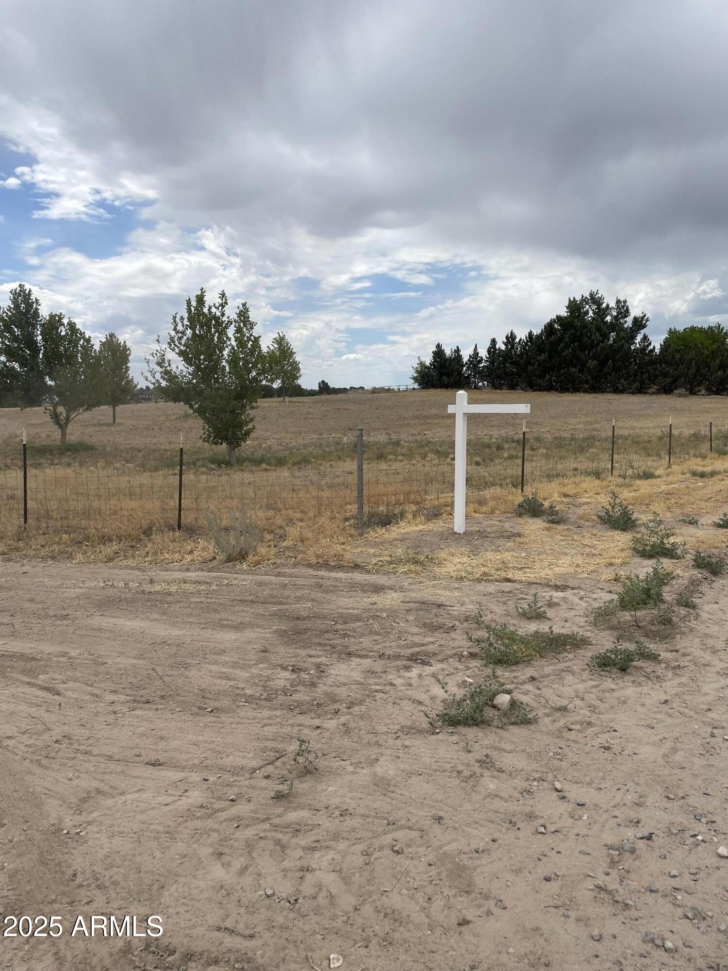 1875 N WINDMILL Way -