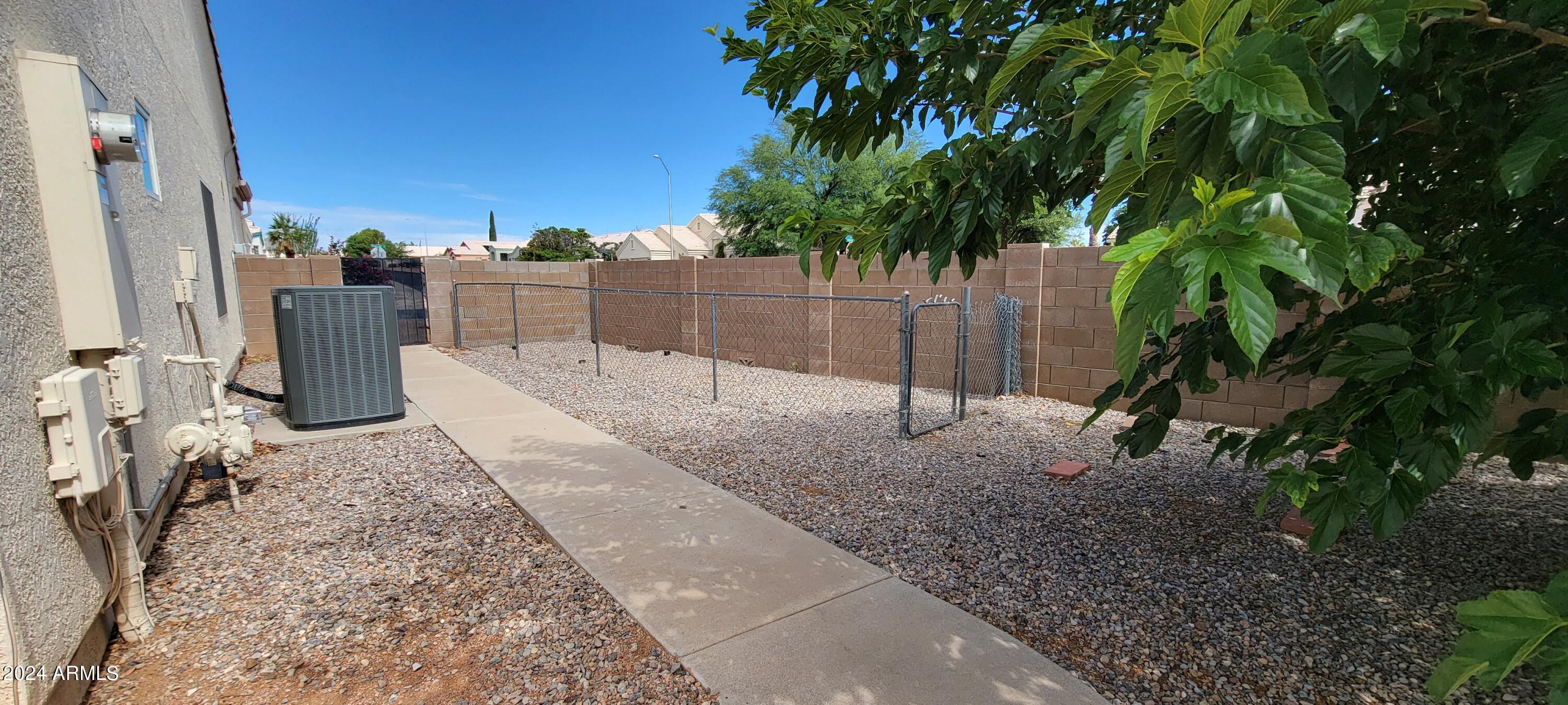 SUMMIT RIDGE - Residential