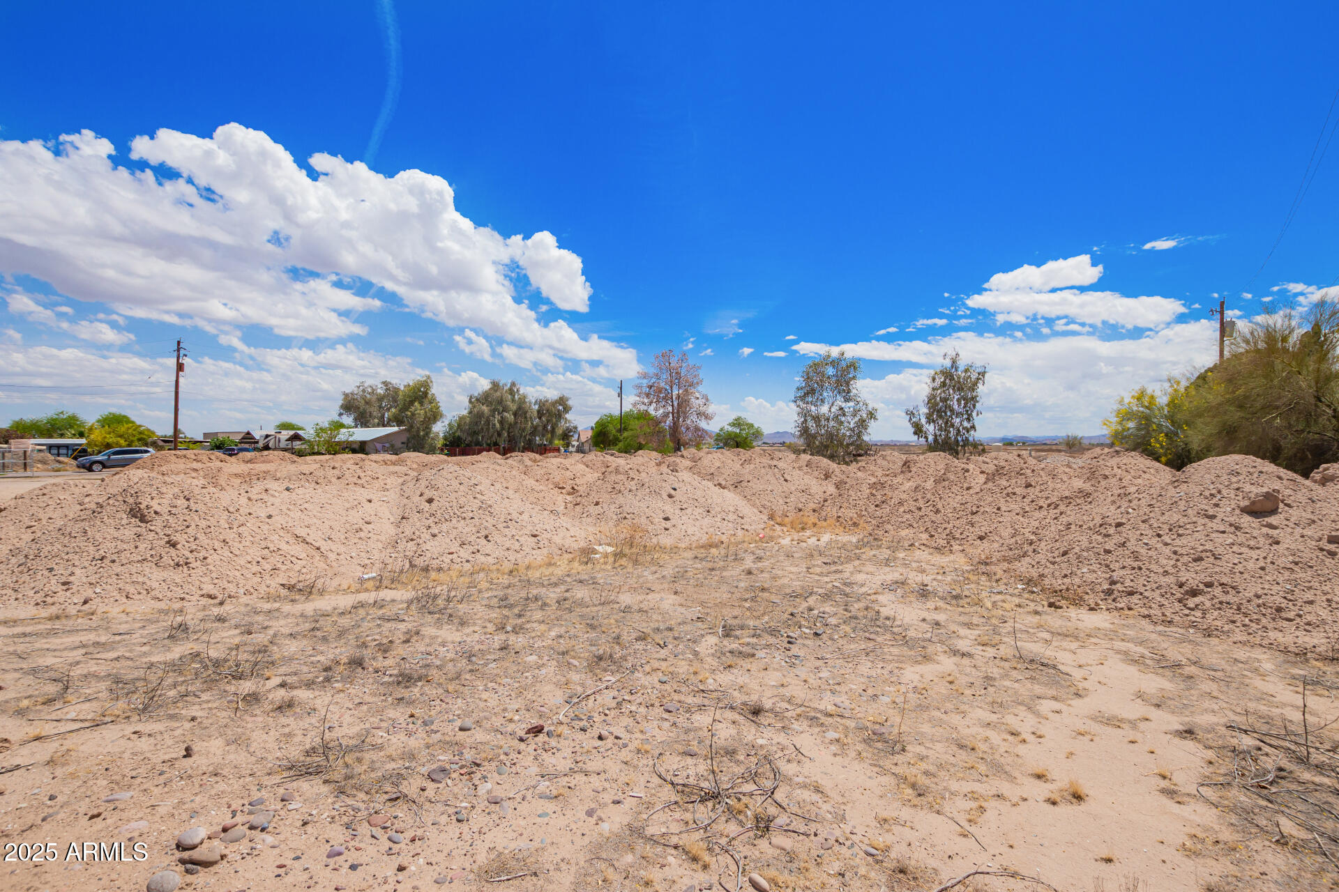18535 W VAN BUREN Street -
