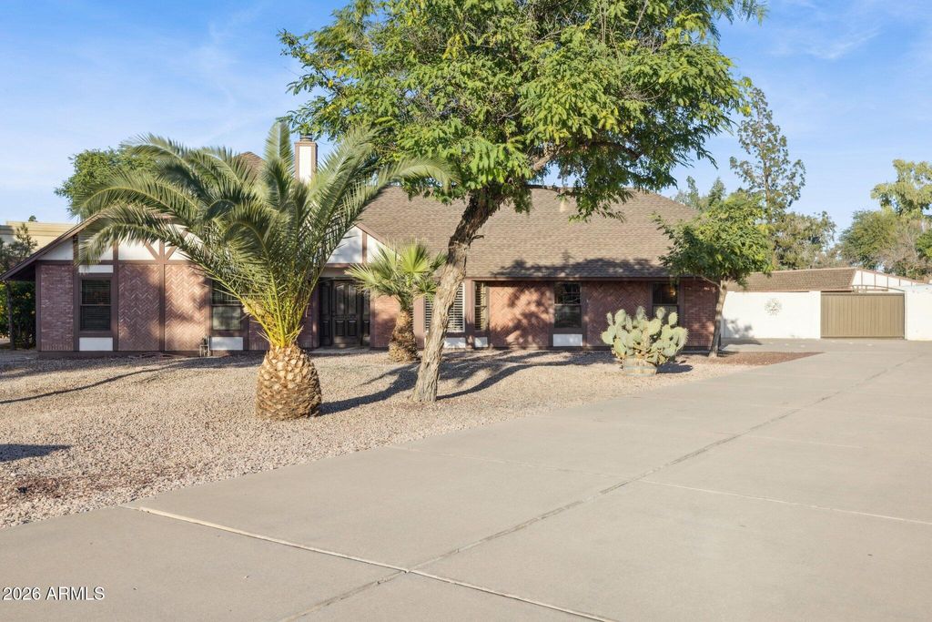 Photo of 7715 S Alder Drive, Tempe, AZ 85284 (MLS # 6962946)