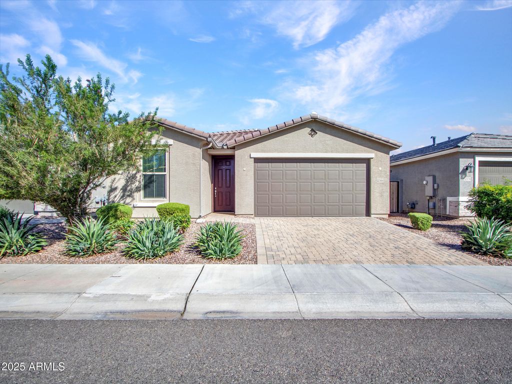 Photo of 12344 W Citrus Way, Litchfield Park, AZ 85340 (MLS # 6934610)