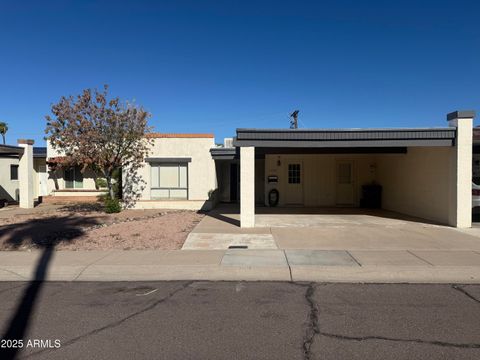 1738 E GAYLON Drive Tempe AZ 85282