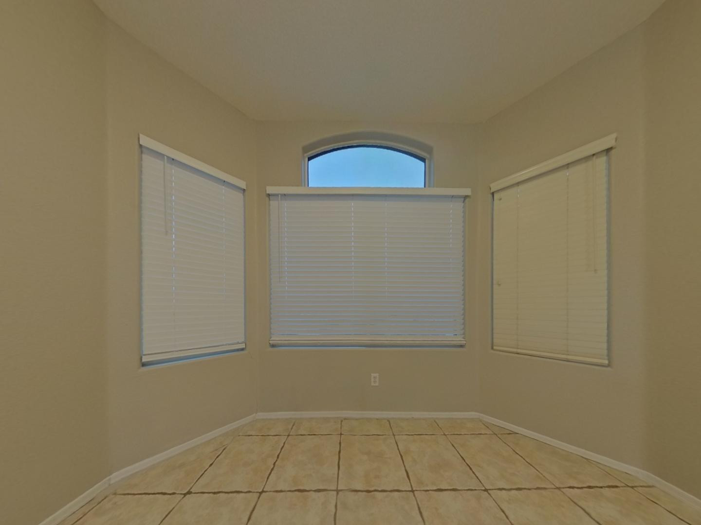 117 S 125th Avenue