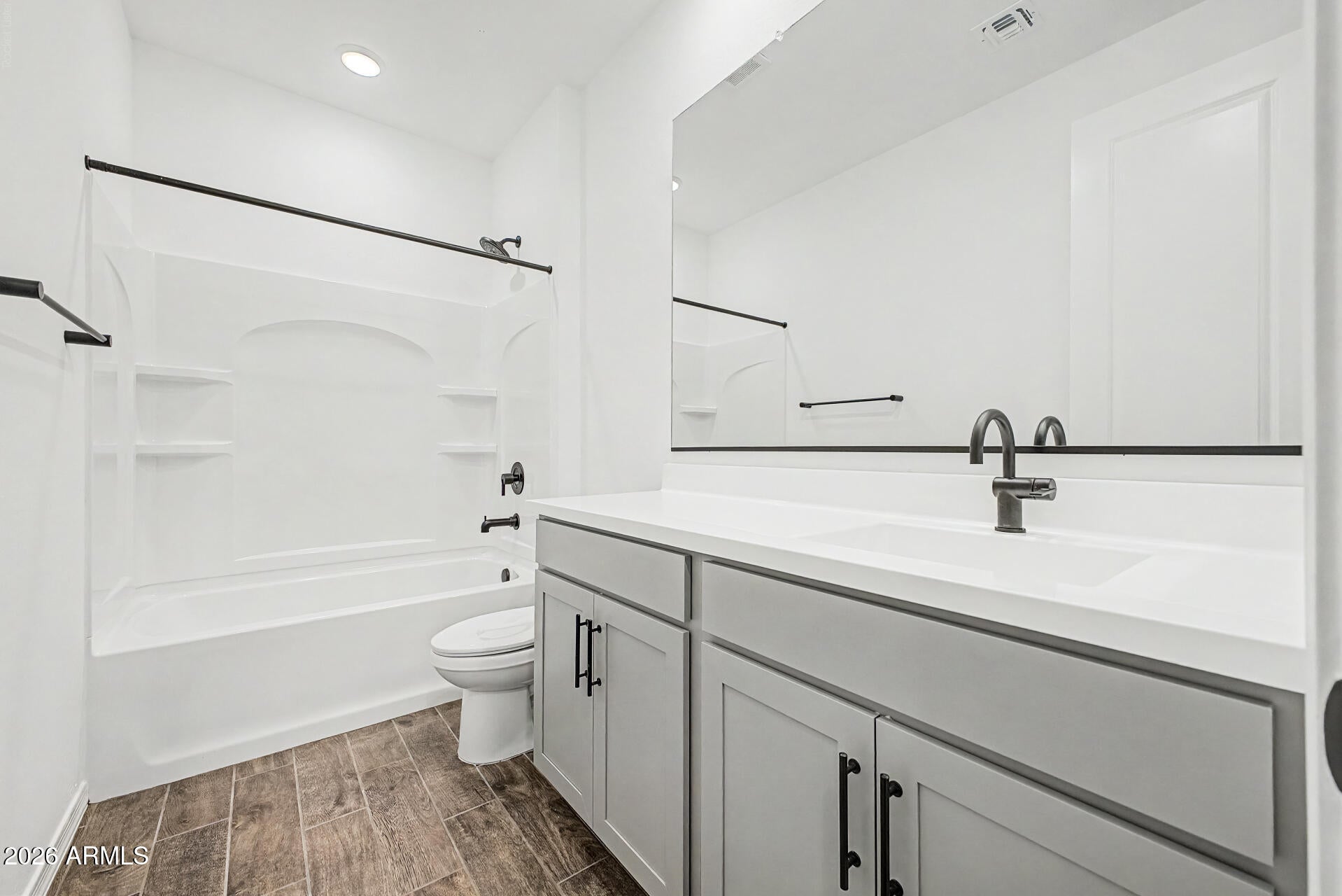 34380 N TIMBERLAKE Manor