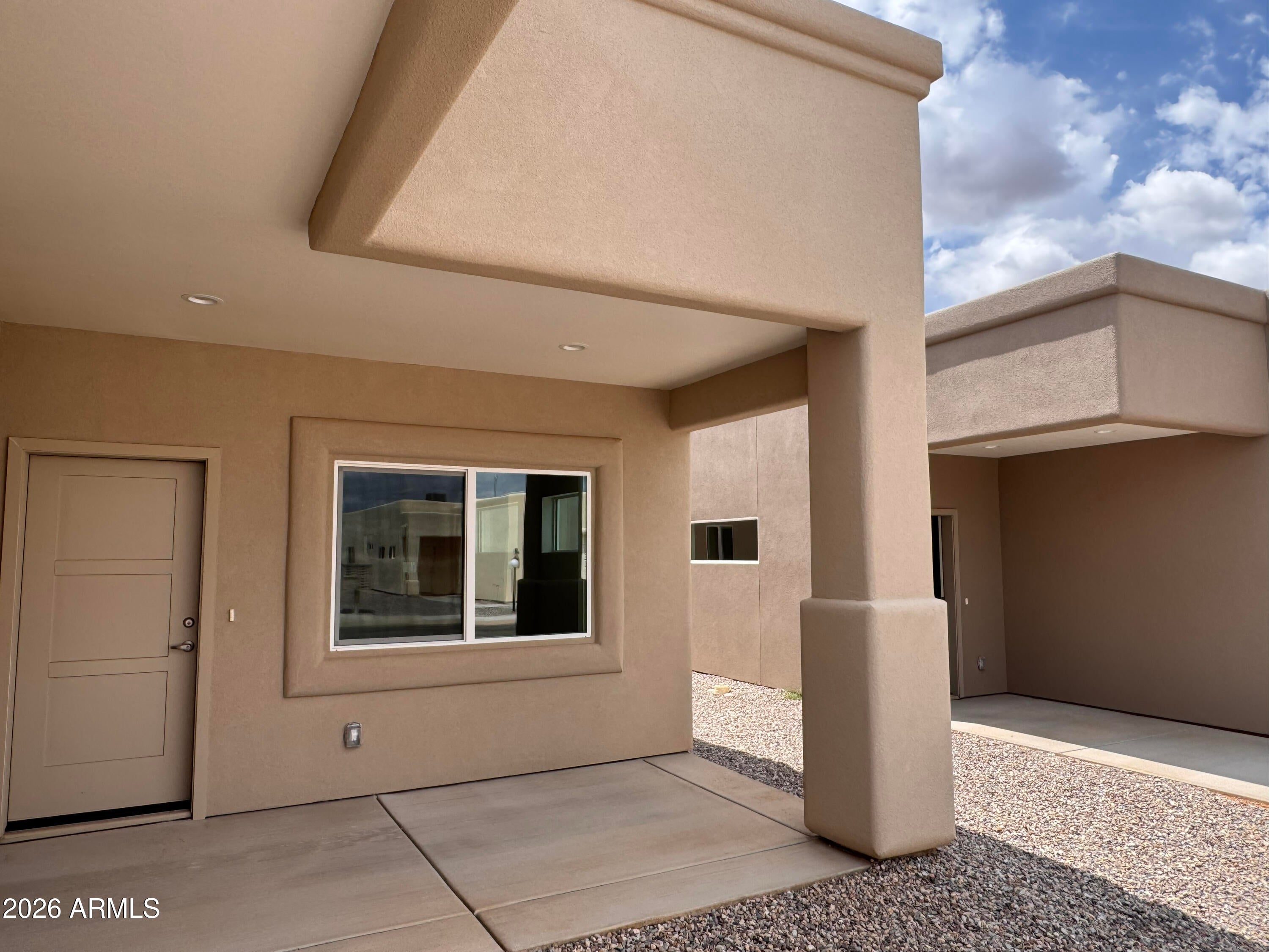 660 S Sky Ranch Road