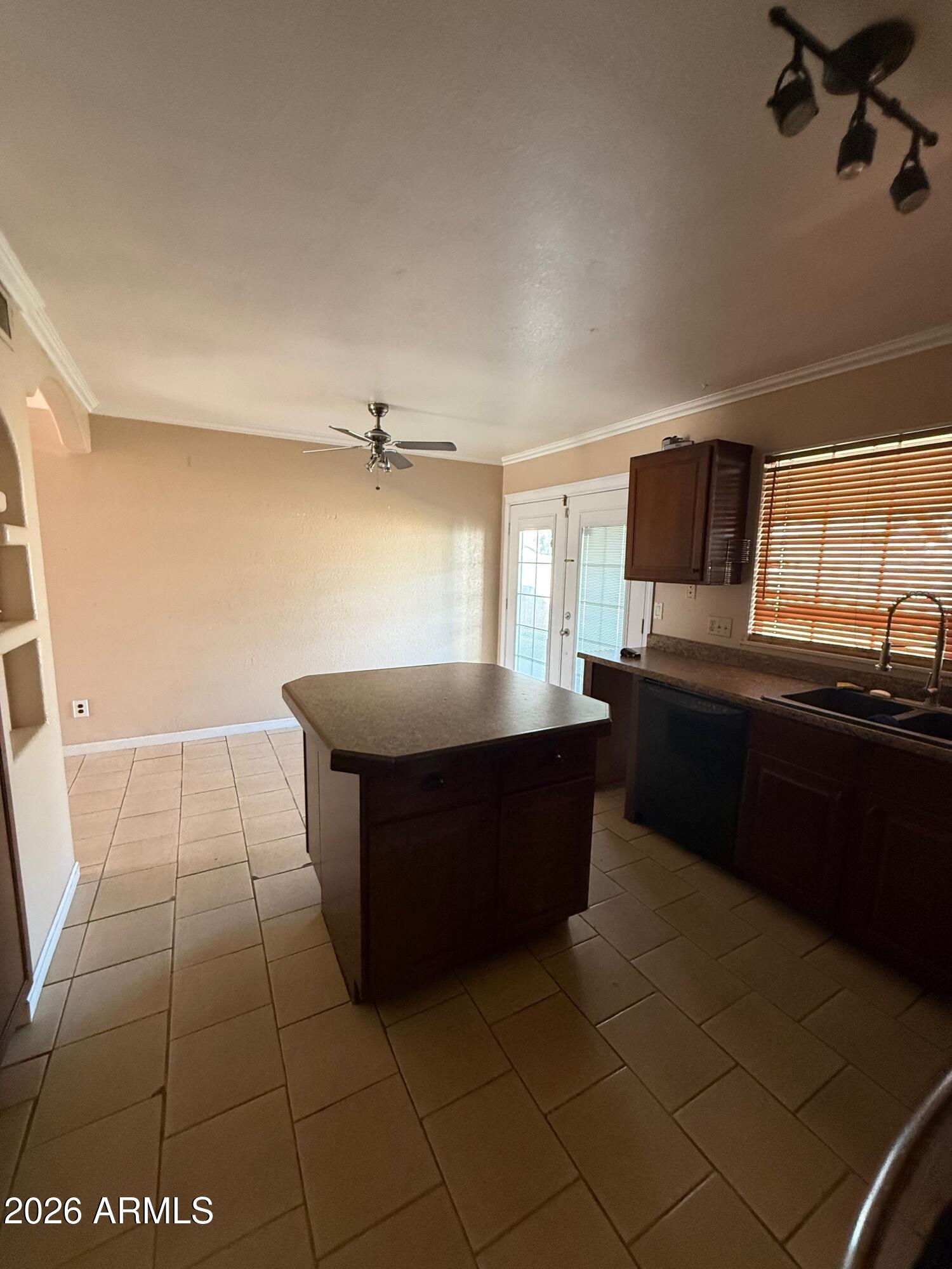 7208 W MULBERRY Drive