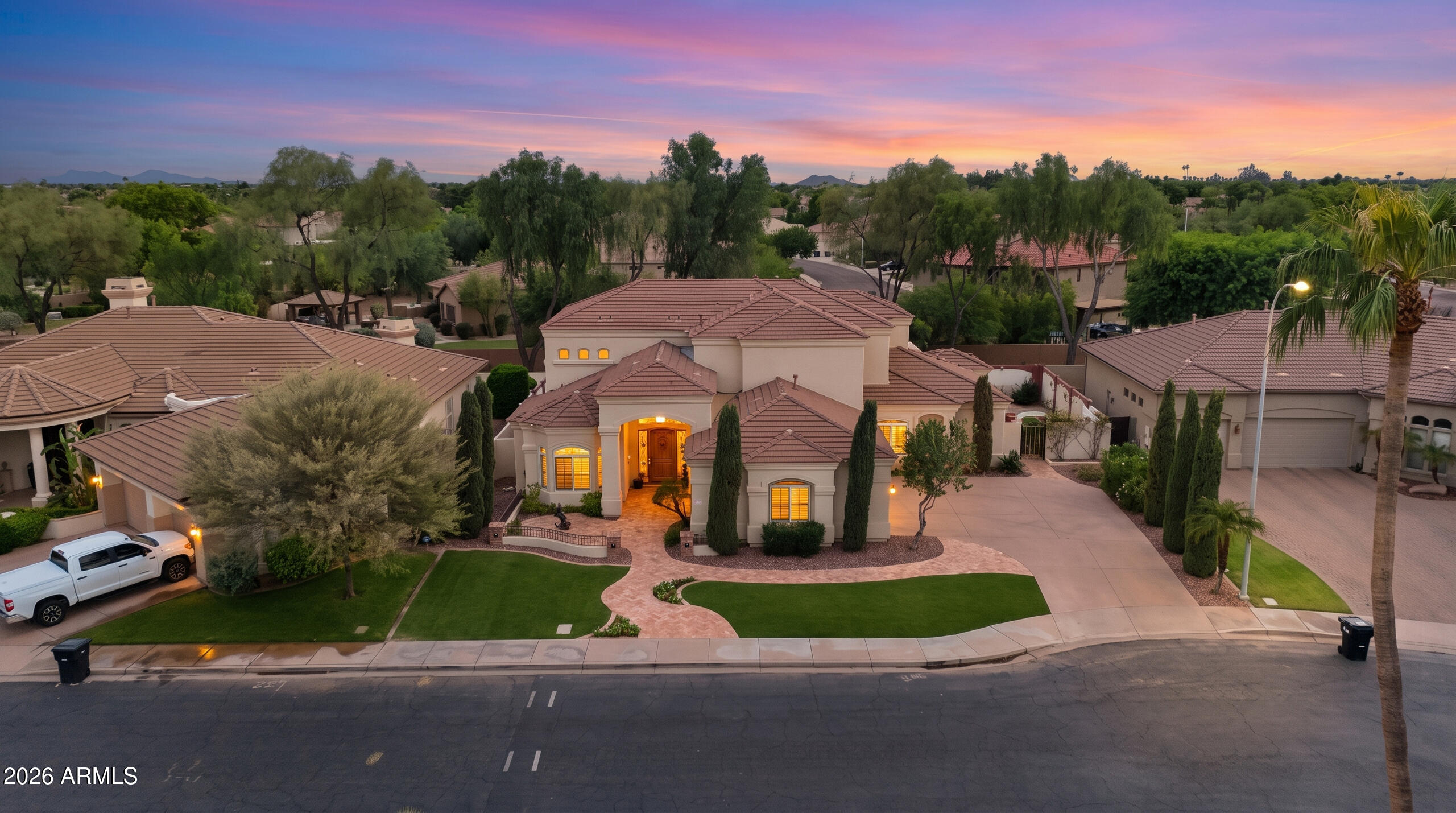 751 W AZALEA Drive