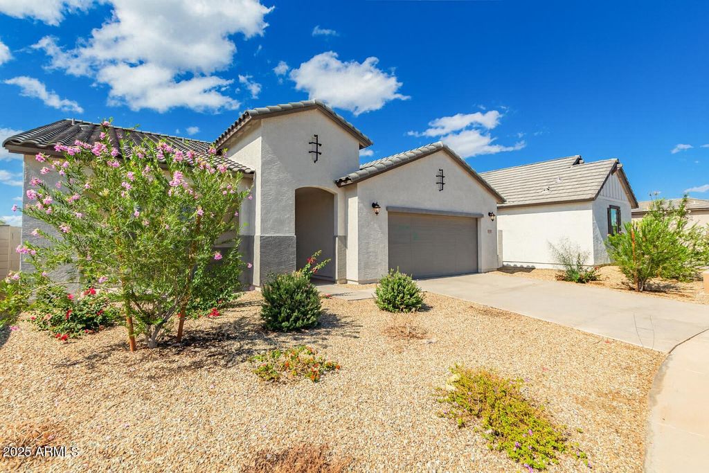 Photo of 4022 S 178th Lane, Goodyear, AZ 85338 (MLS # 6935374)