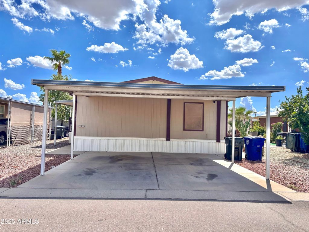 Photo of 12721 W Greenway Road #114, El Mirage, AZ 85335 (MLS # 6918278)