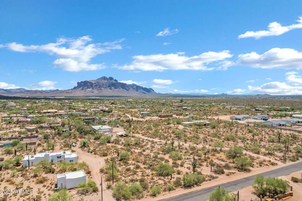 Photo of 0 N Winchester Road #-, Apache Junction, AZ 85119 (MLS # 6896949)