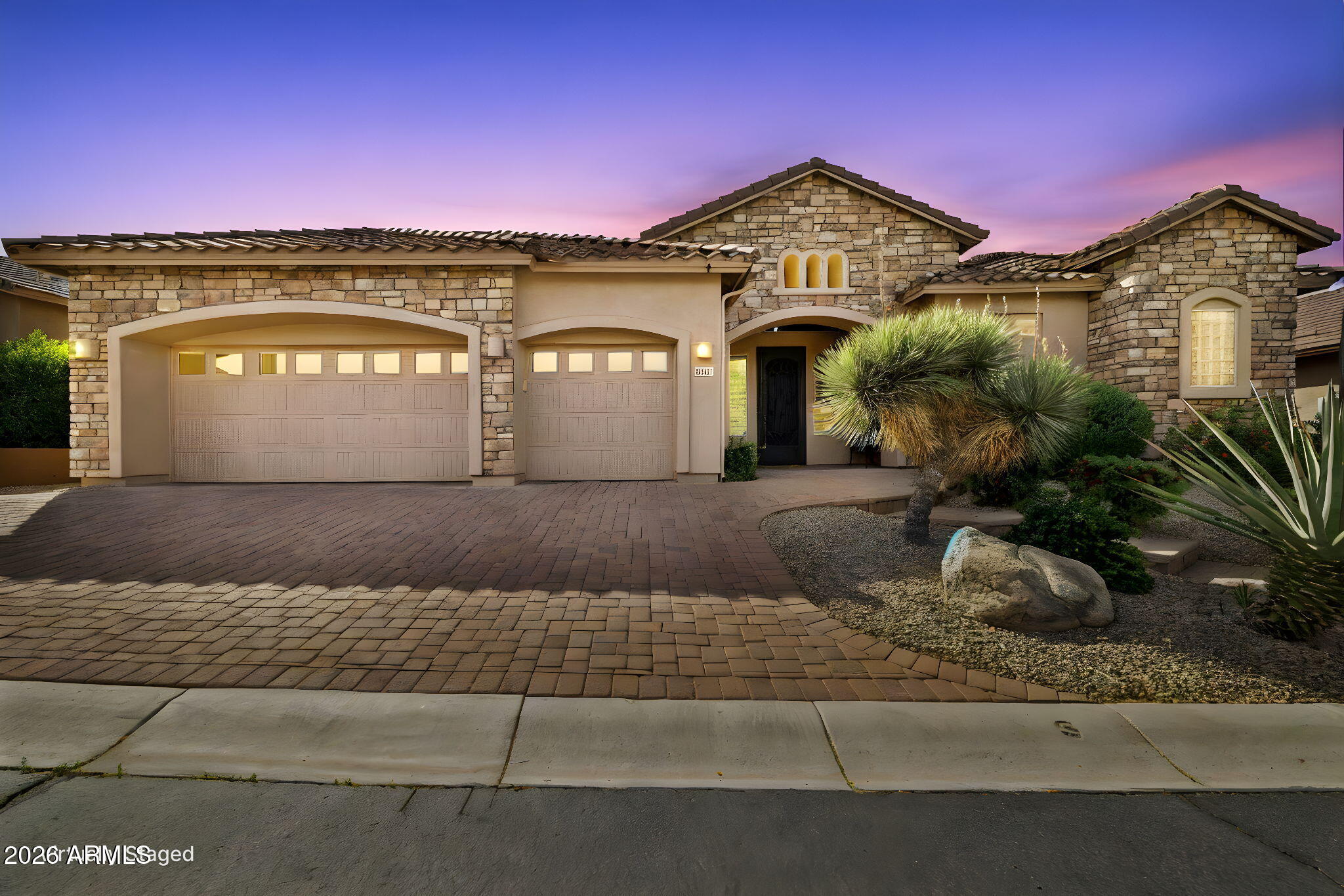 5831 E SIERRA SUNSET Trail