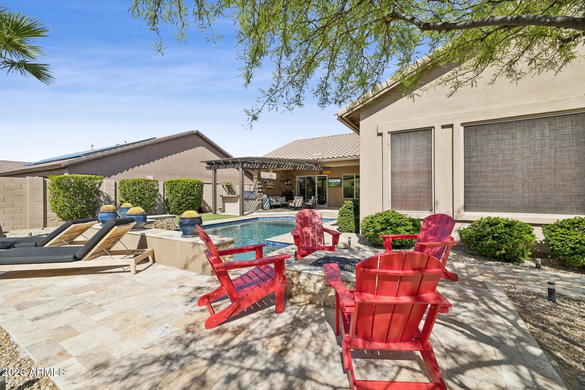 LONE MOUNTAIN - Residential