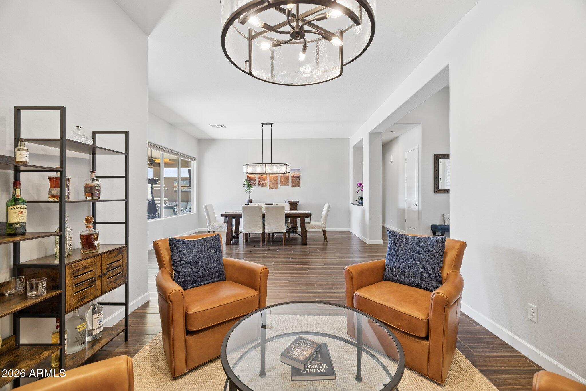 LONE MOUNTAIN - Residential