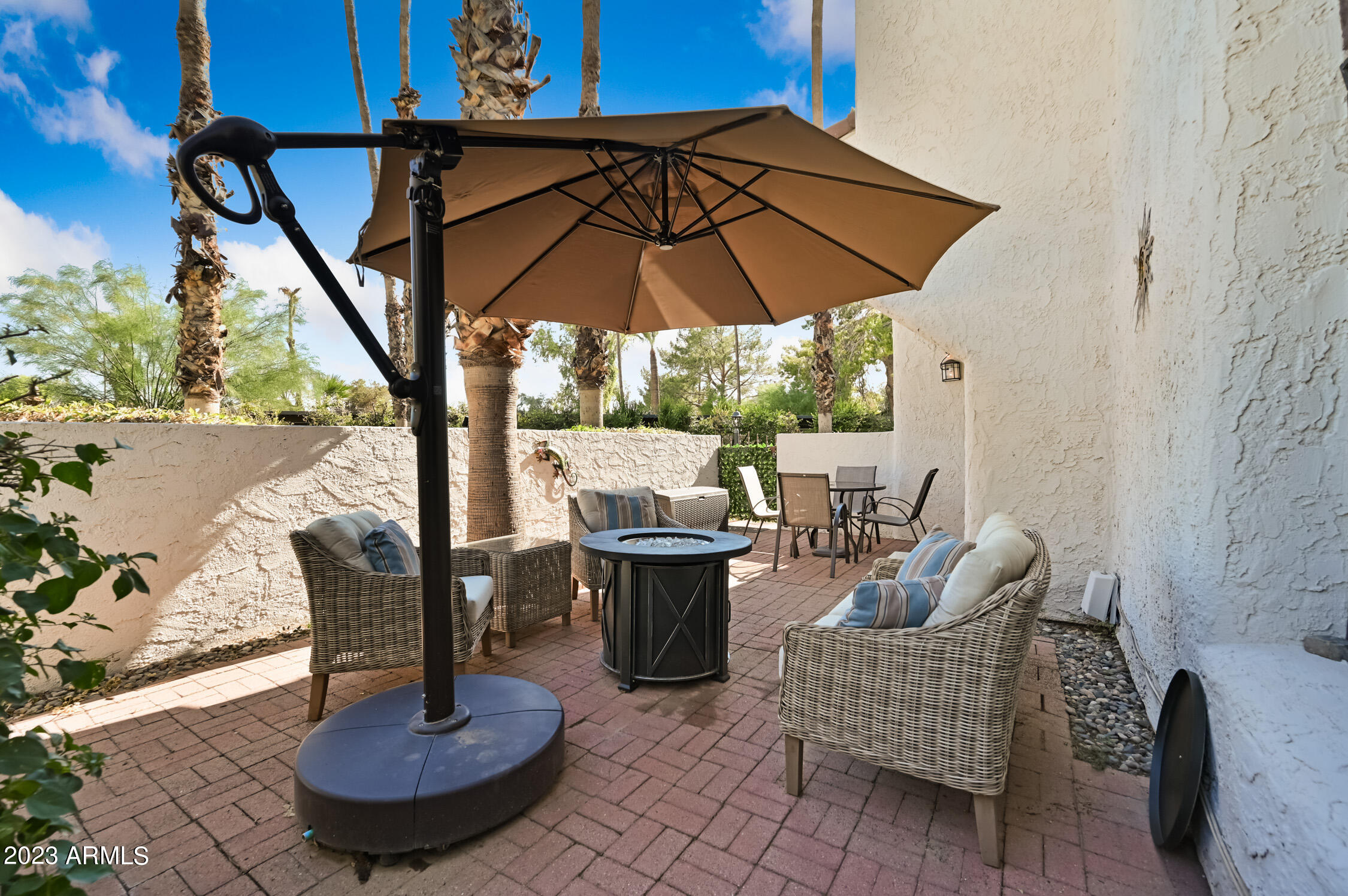 7350 N Via Paseo Del Sur -- M104