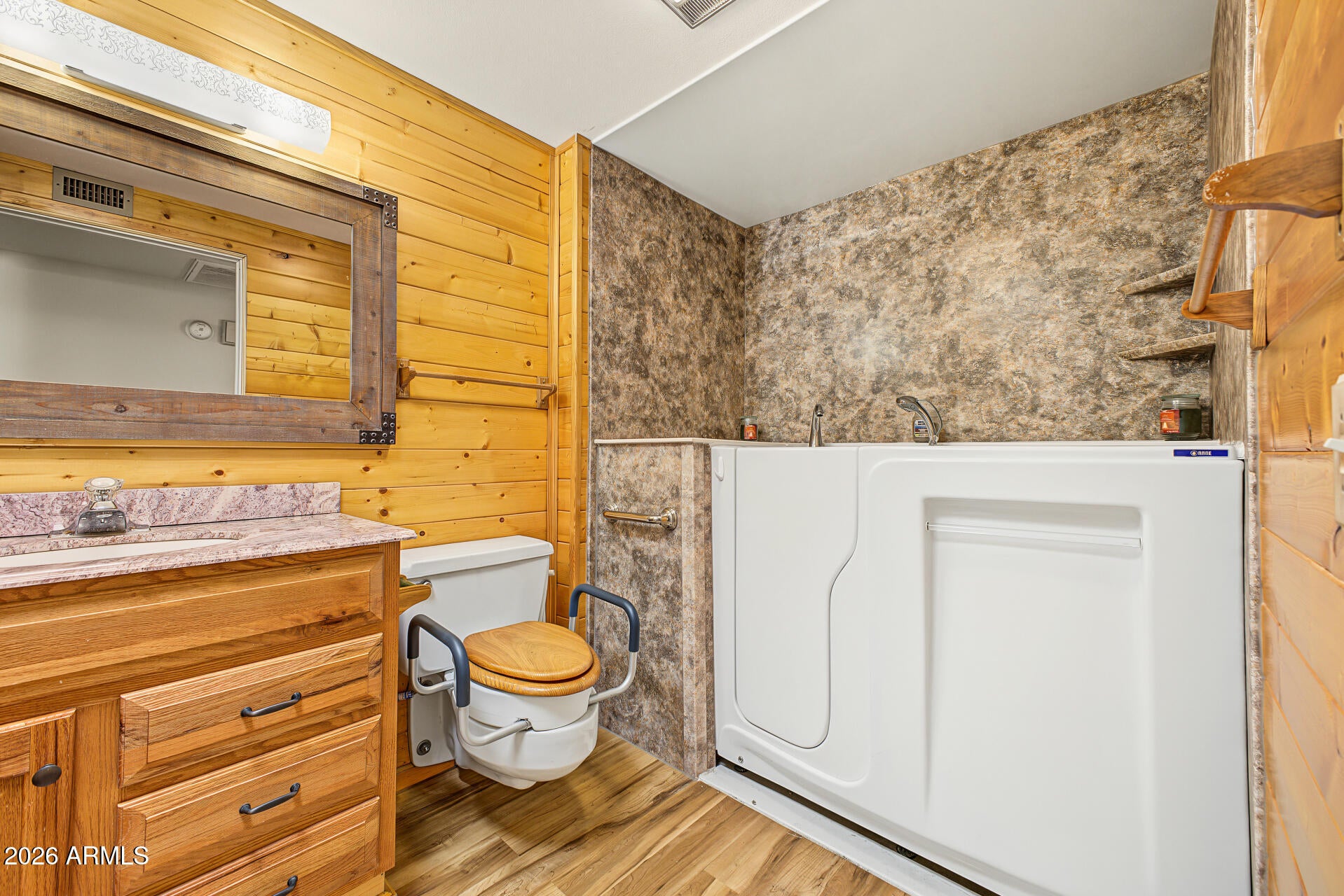 10831 W SANTA FE Drive