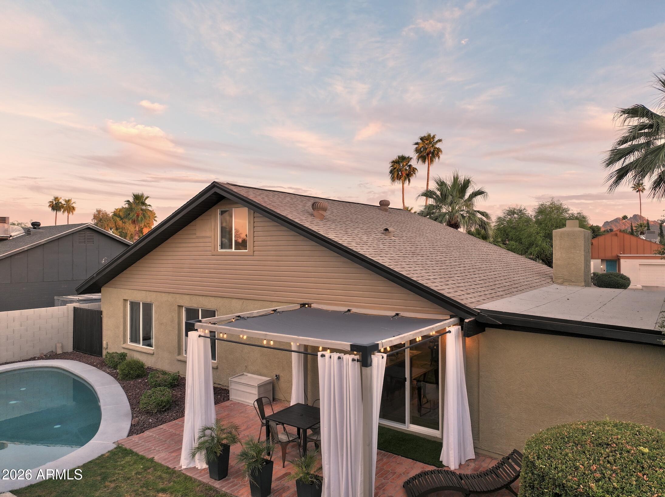 2644 E SYLVIA Street