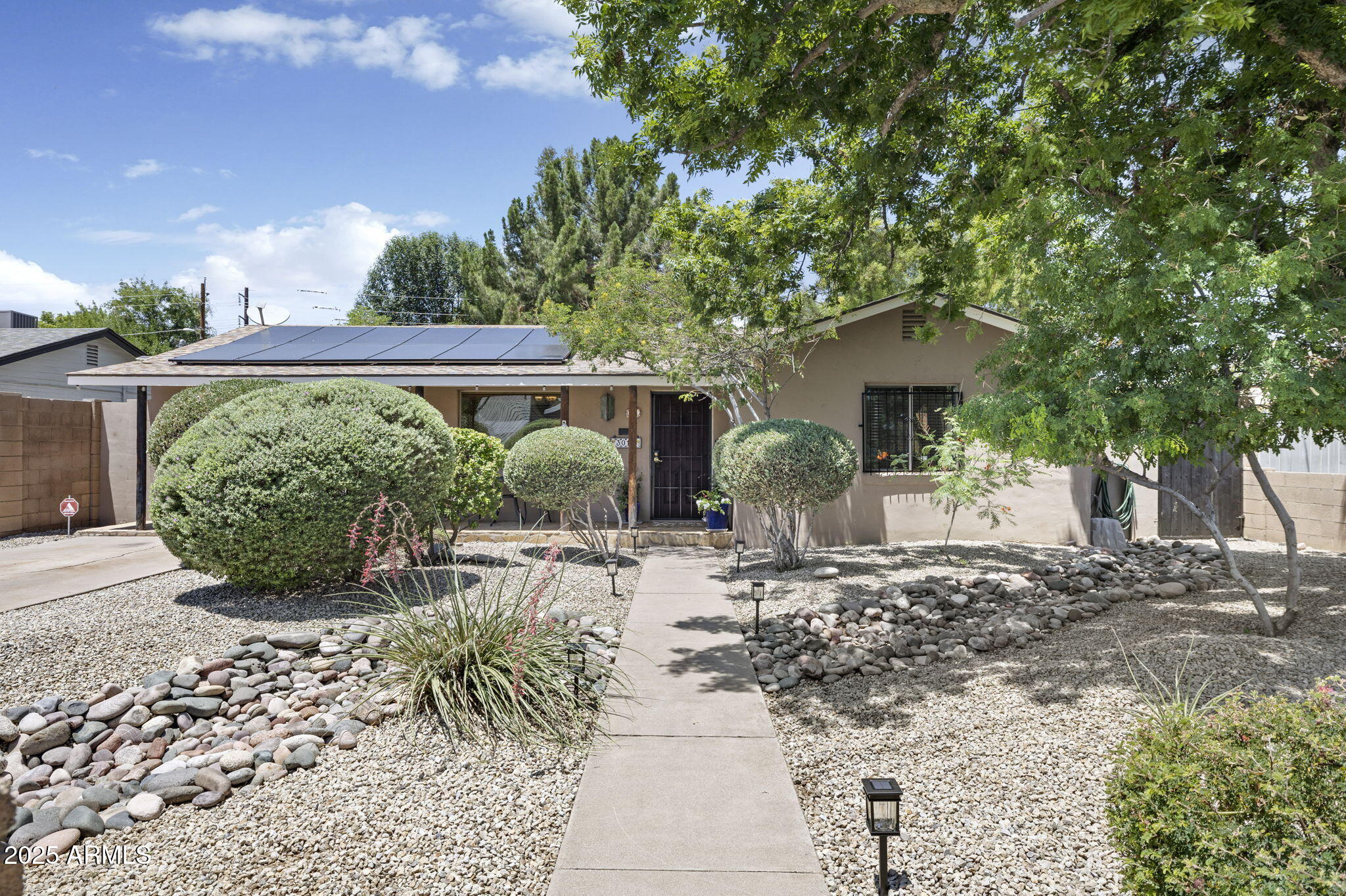 3018 E MULBERRY Drive