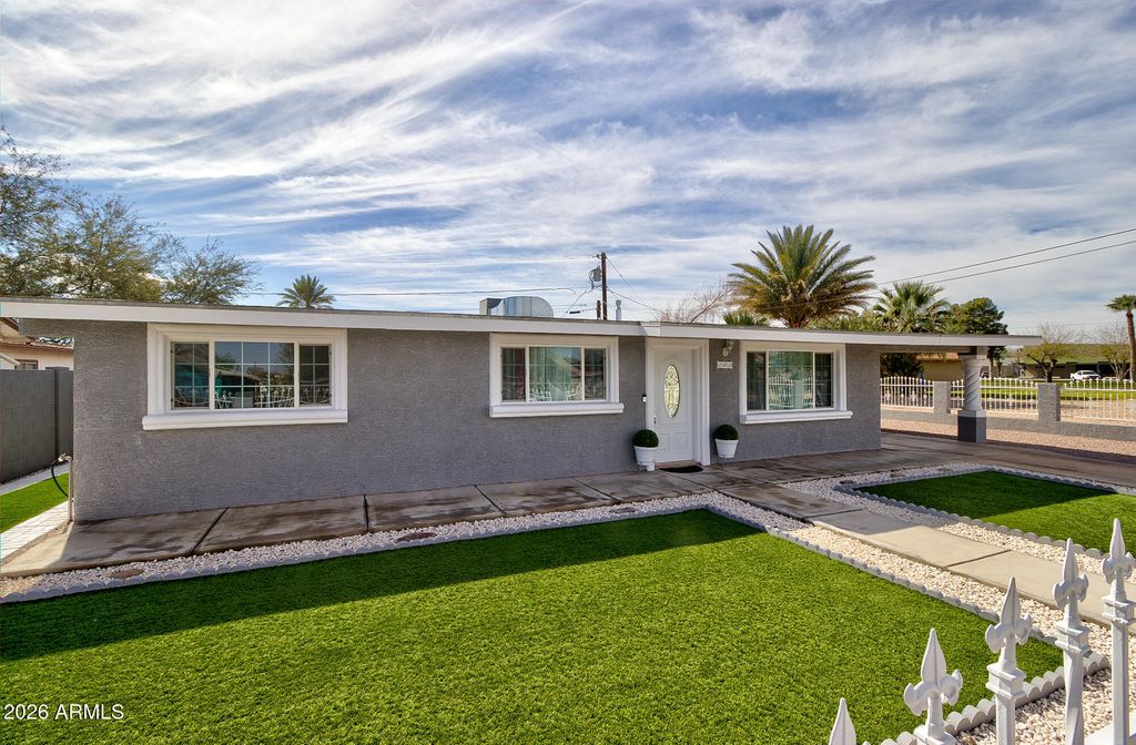 Photo of 101 E 7th Street, Eloy, AZ 85131 (MLS # 6983457)