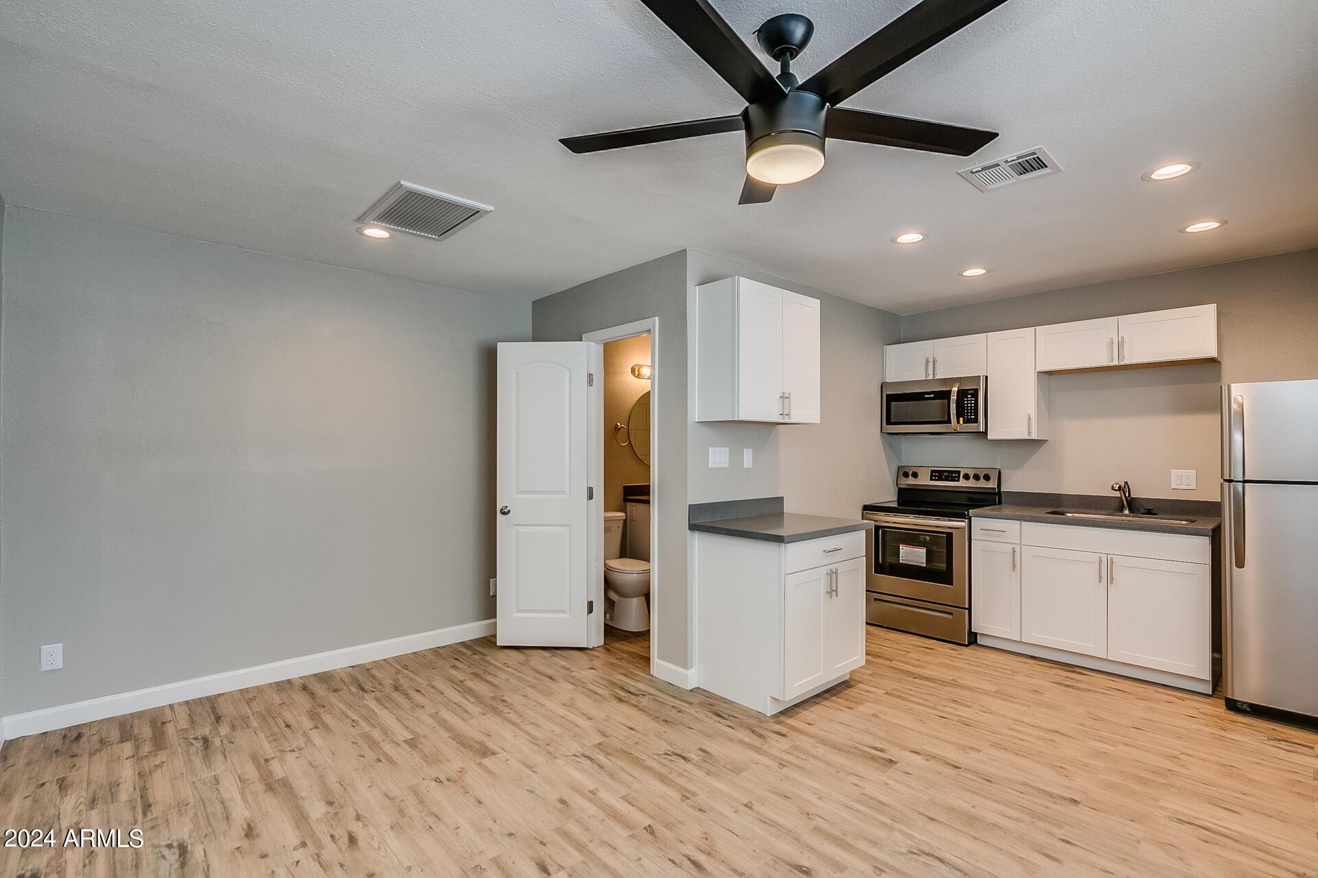 801 E Puget Avenue Apt 4