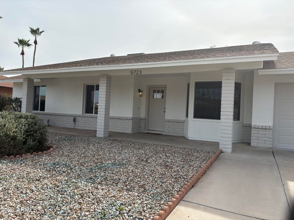 Photo of 5723 W Sunnyslope Lane, Glendale, AZ 85302 (MLS # 6982464)