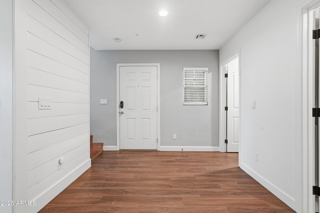 Photo of 162 W Commerce Court, Gilbert, AZ 85233 (MLS # 6949092)